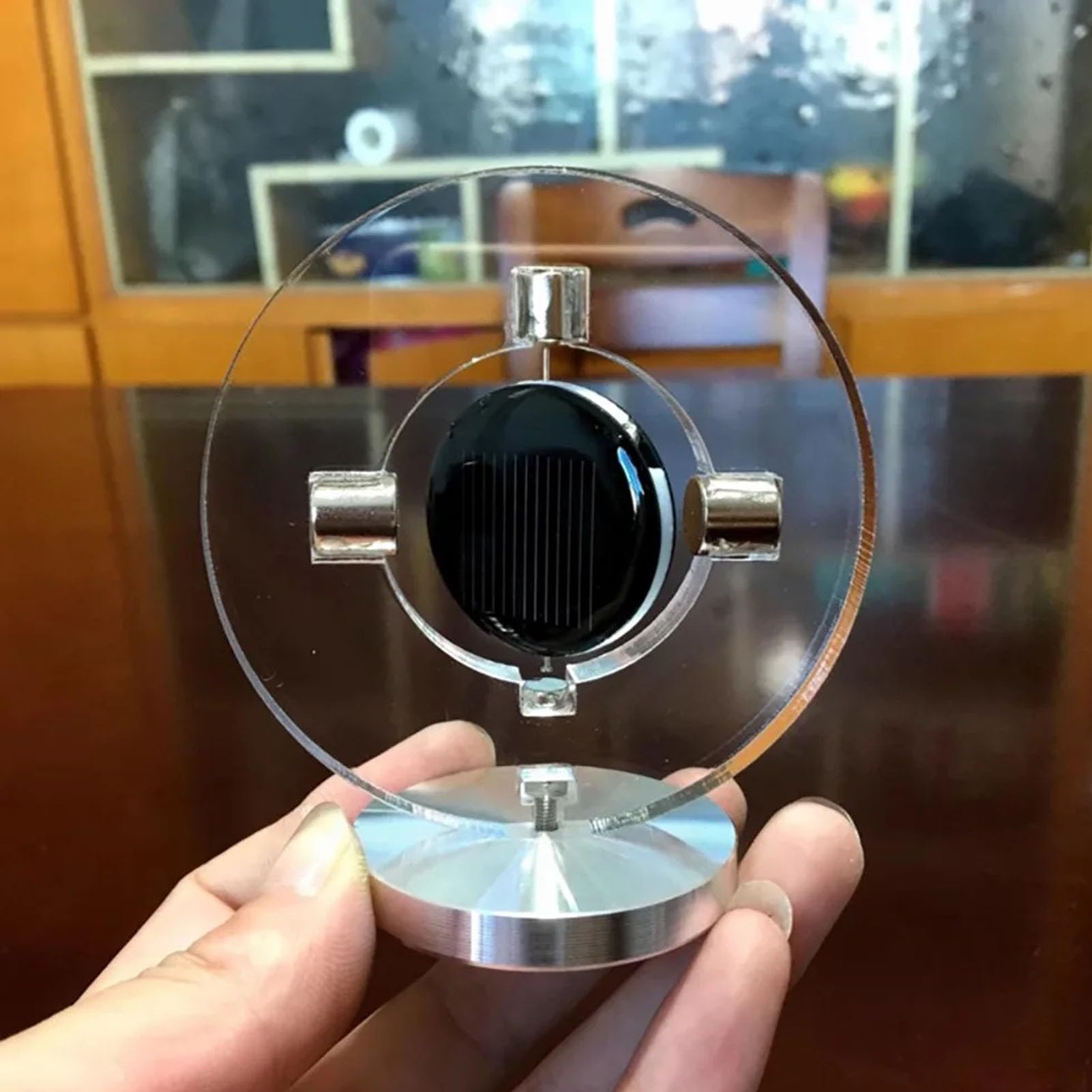 Toplionace Motore a Levitazione Magnetica ad Energia Solare Ultra Sensibile, Decorazione da Scrivania - Mendocino Motor, Gadget Tecnologico Galleggiante Creativo