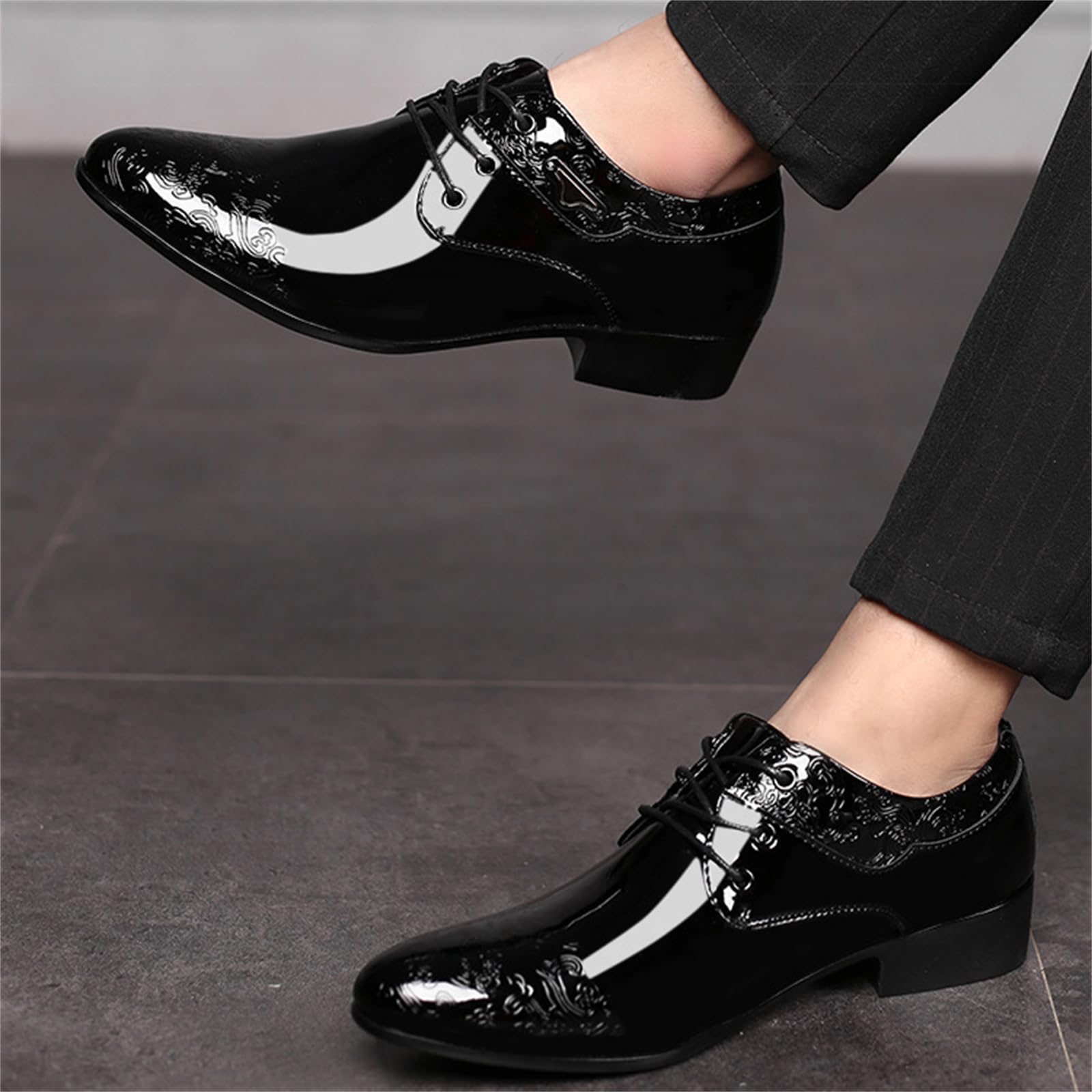 Scarpe Oxford da Uomo in Pelle Verniciata con Lacci Punta Affilata Scarpe da Cerimonia da Lavoro da Smoking