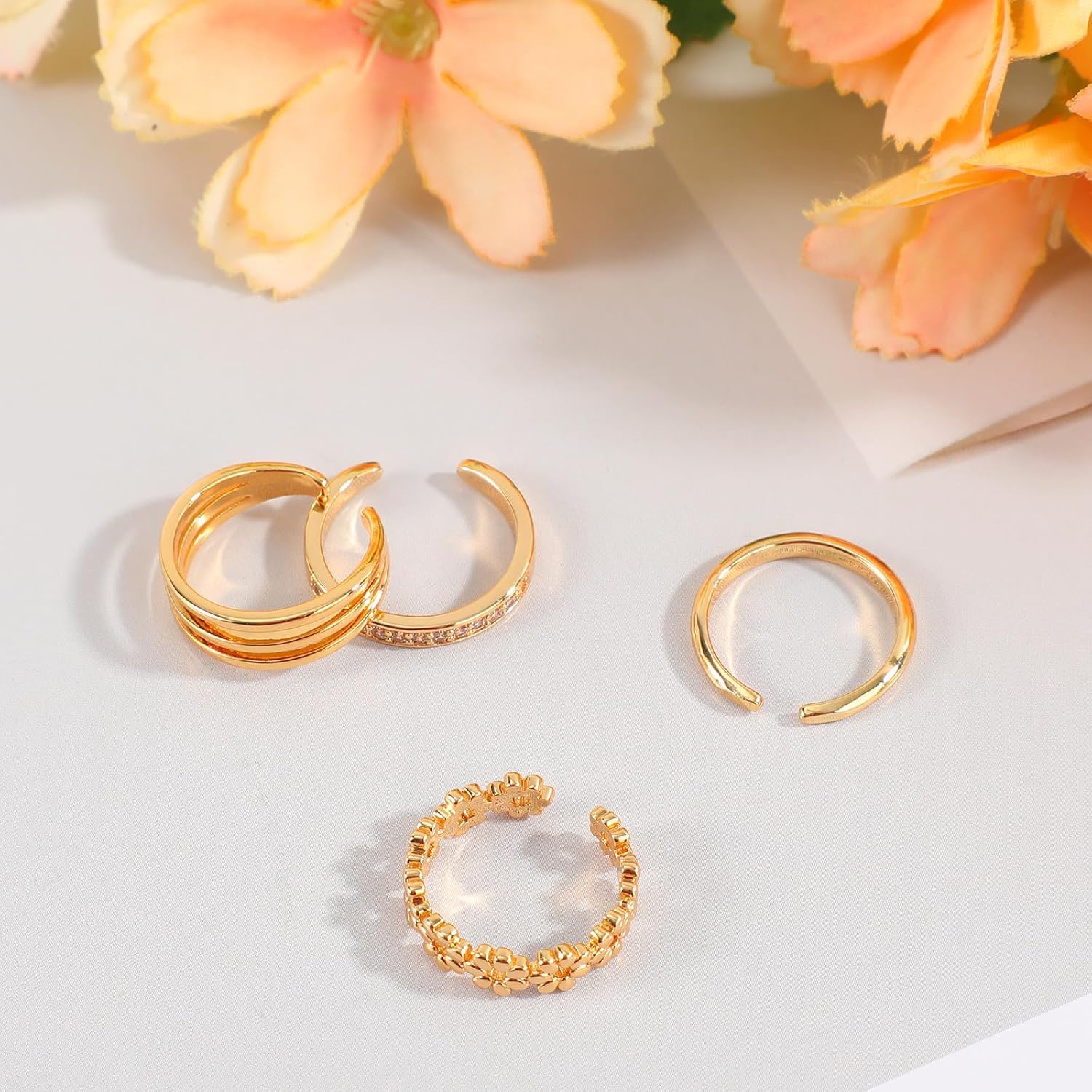 Mikovivi 4pcs Toe Rings for Women, Adjustable Non-Tarnish Diamond Flower & Plain Open Band Toe Rings Summer Beach Foot Jewelry (Gold-Colored)