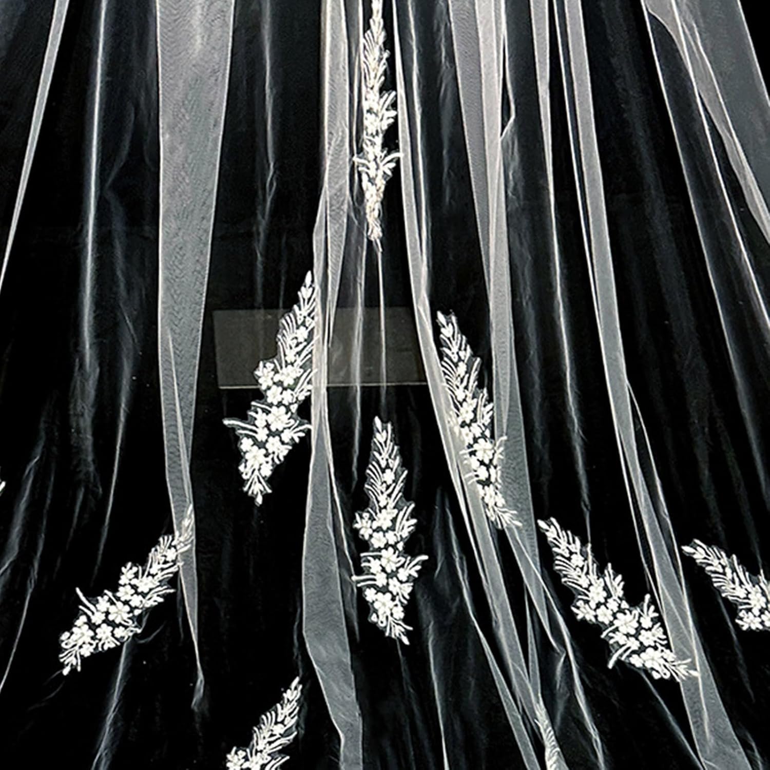 Cathedral Length Wedding Veil Single Tiers Veil with Hair Comb Bridal Veil for Wedding Ceremony Photography Veil 138inch