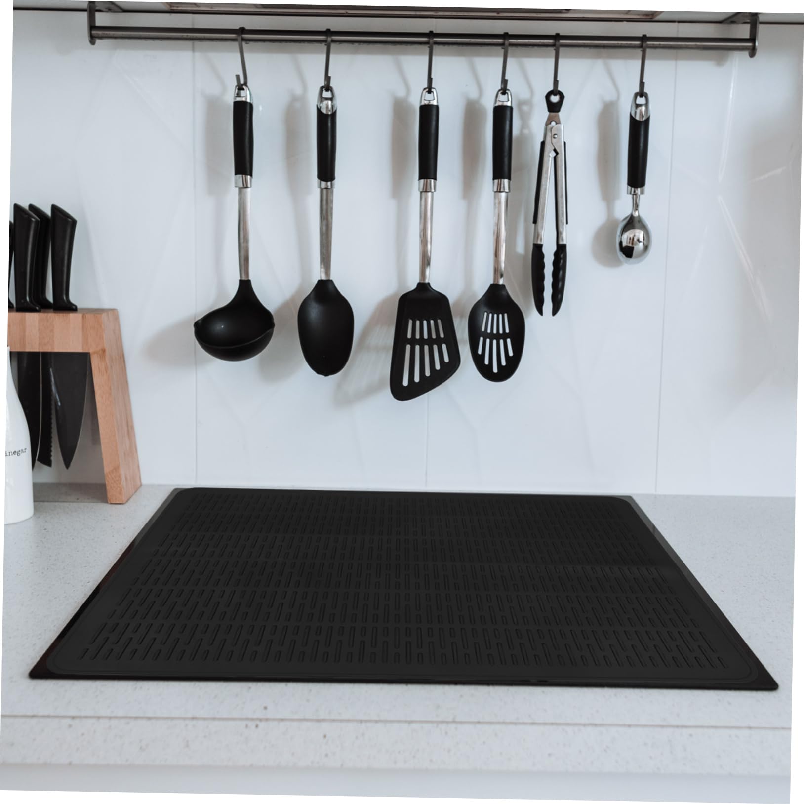Mikikit Alfombrilla de Silicona Protectora para Cocina Multiusos y Antideslizante para Cocinas de Inducción Protección de Encimeras y Escurreplatos Color Negro