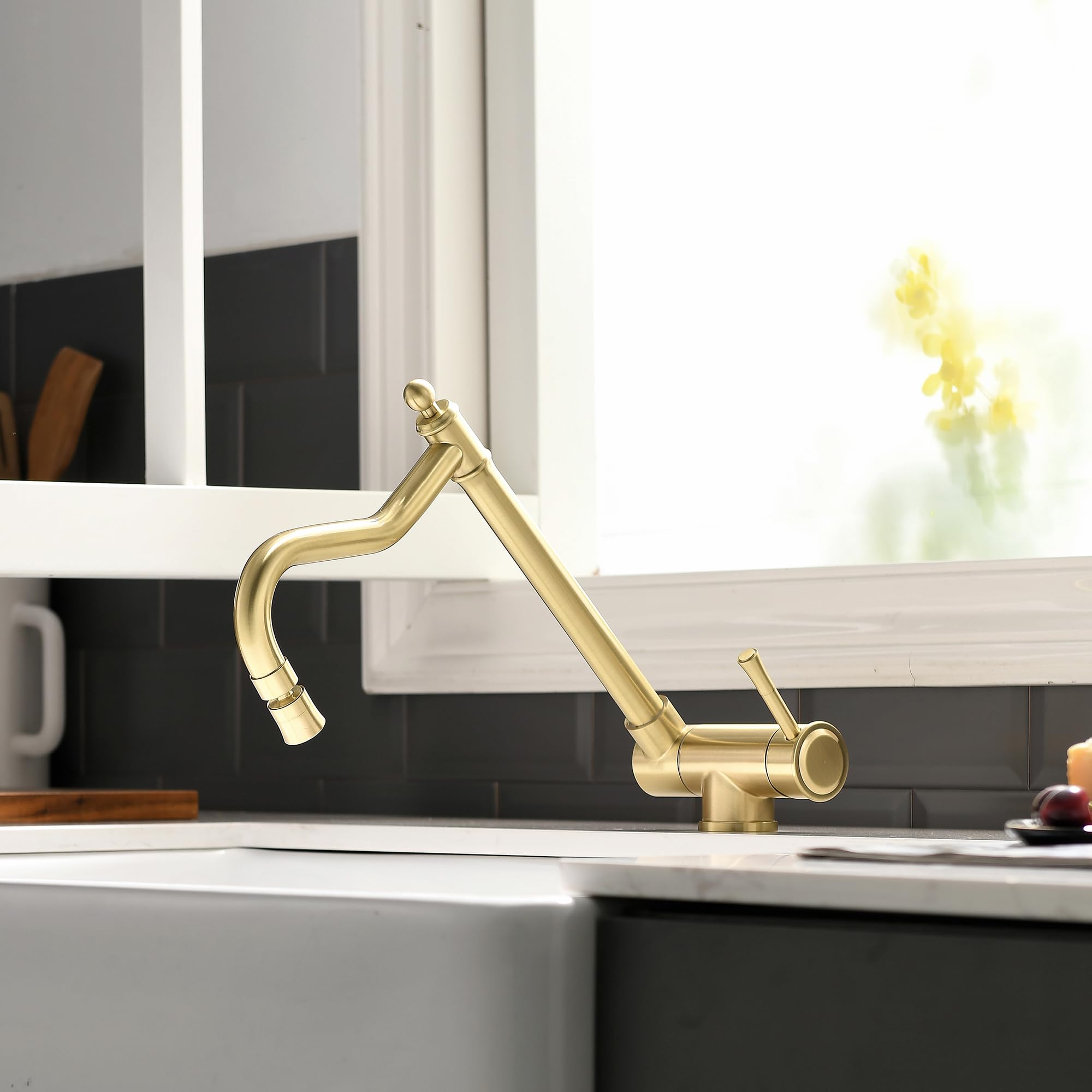 Grifo Cocina Abatible oro cepillado, Grifo Abatible Cocina 2 Modos De Descarga De Agua,Grifo De Fregadero Plegable, Grifo Monomando Bajo Ventana De Acero Inoxidable 304 oro cepillado