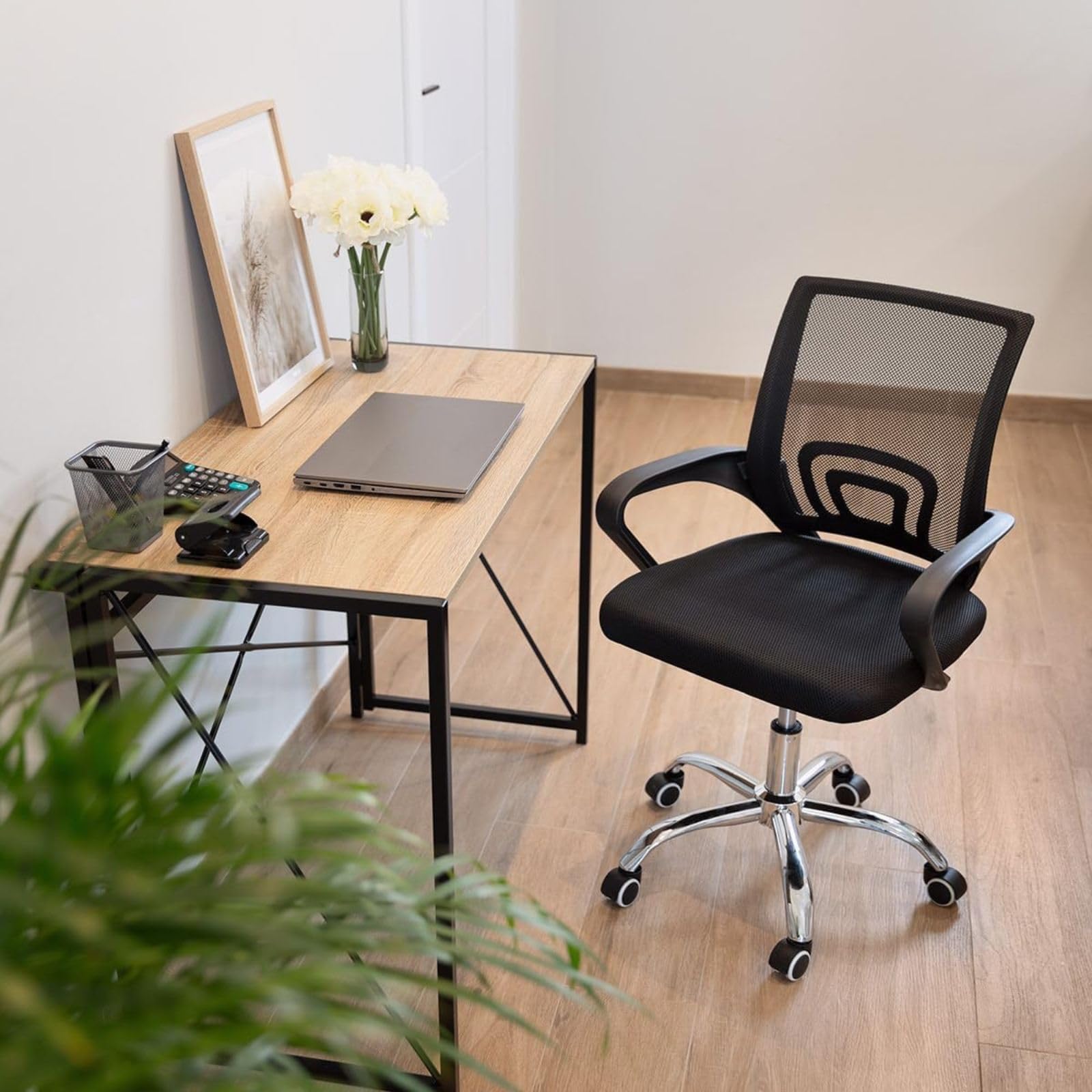 DASCK Silla de Oficina Ergonómica Negra con Respaldo de Malla, Altura Ajustable y Base Giratoria 360°