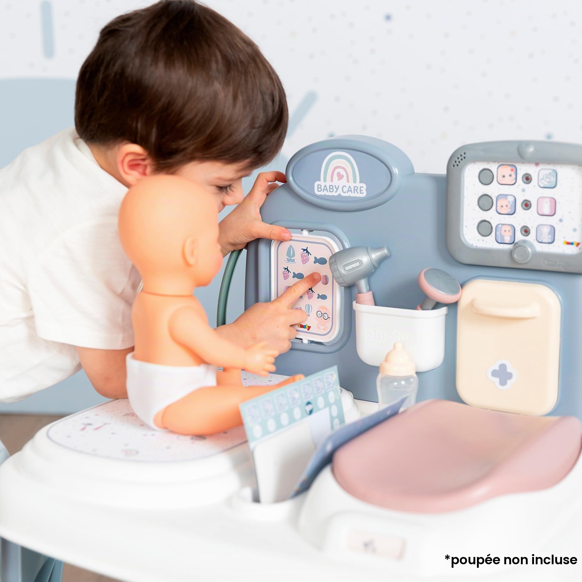 Smoby - Baby Care - Centre de Soins - Jouet Imitation Pédiatre - pour Poupons et Poupées - Tablette Electronique - 24 Accessoires Docteur - A Partir de 3 Ans