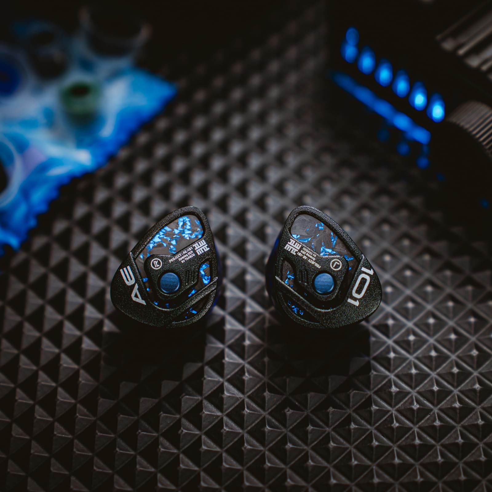 Tangzu Xue Tao AE-101 Gaming IEMs, 10 mm Glasmembran dynamischer Treiber, In-Ear-Monitore mit abnehmbarem Mikrofon, benutzerdefiniertes Gaming-Kabel, für PC/Handy/PS5/Switch (Blau, 3,5 mm