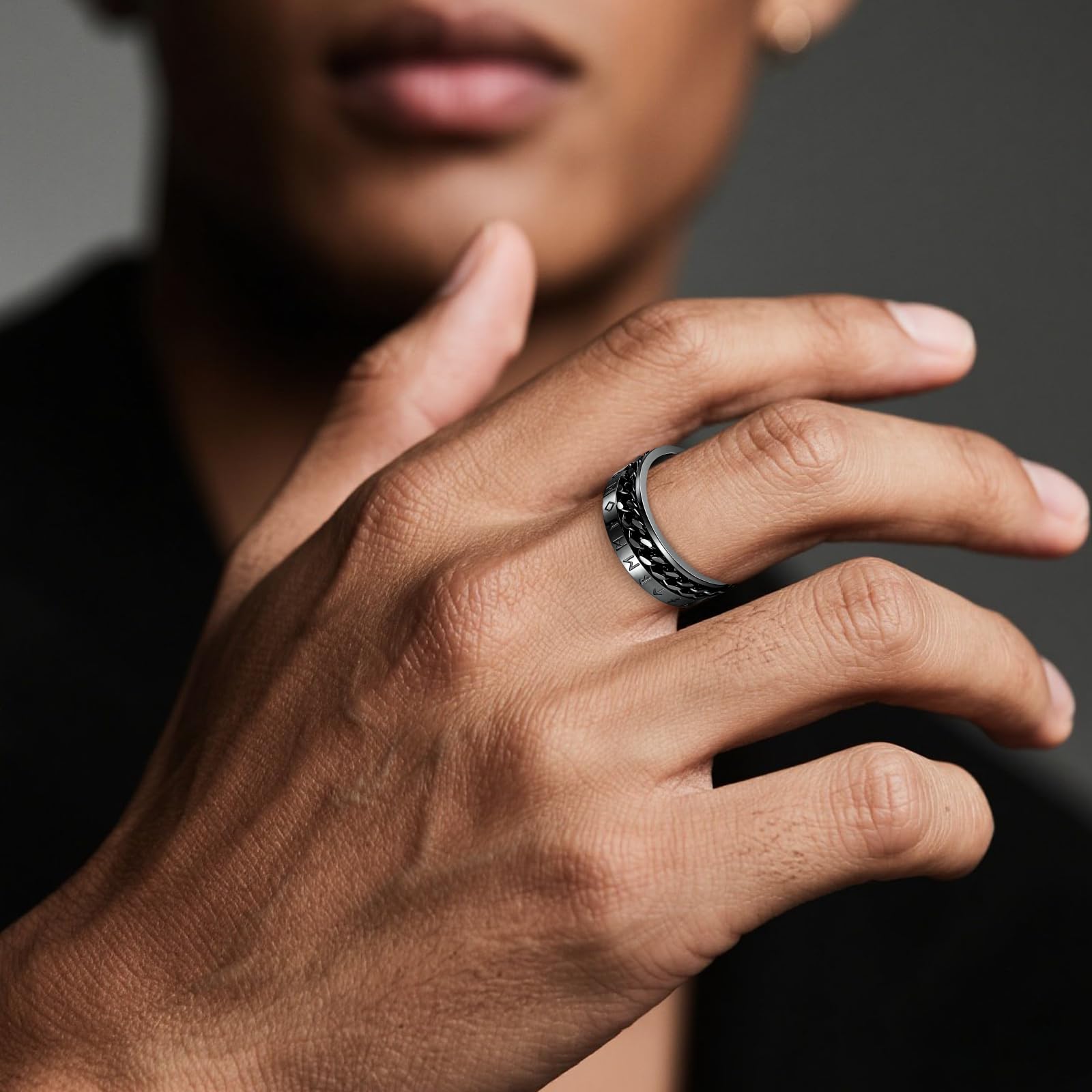 MERTTURM Anello Antistress Uomo, Anello Uomo Acciaio Inossidabile, Catena Rotante per Calmi Ansia Fidget Anelli, Gioiello Maschile Vintage-Regalo per Festa del Papà, San Valentino, Natale, Nozze