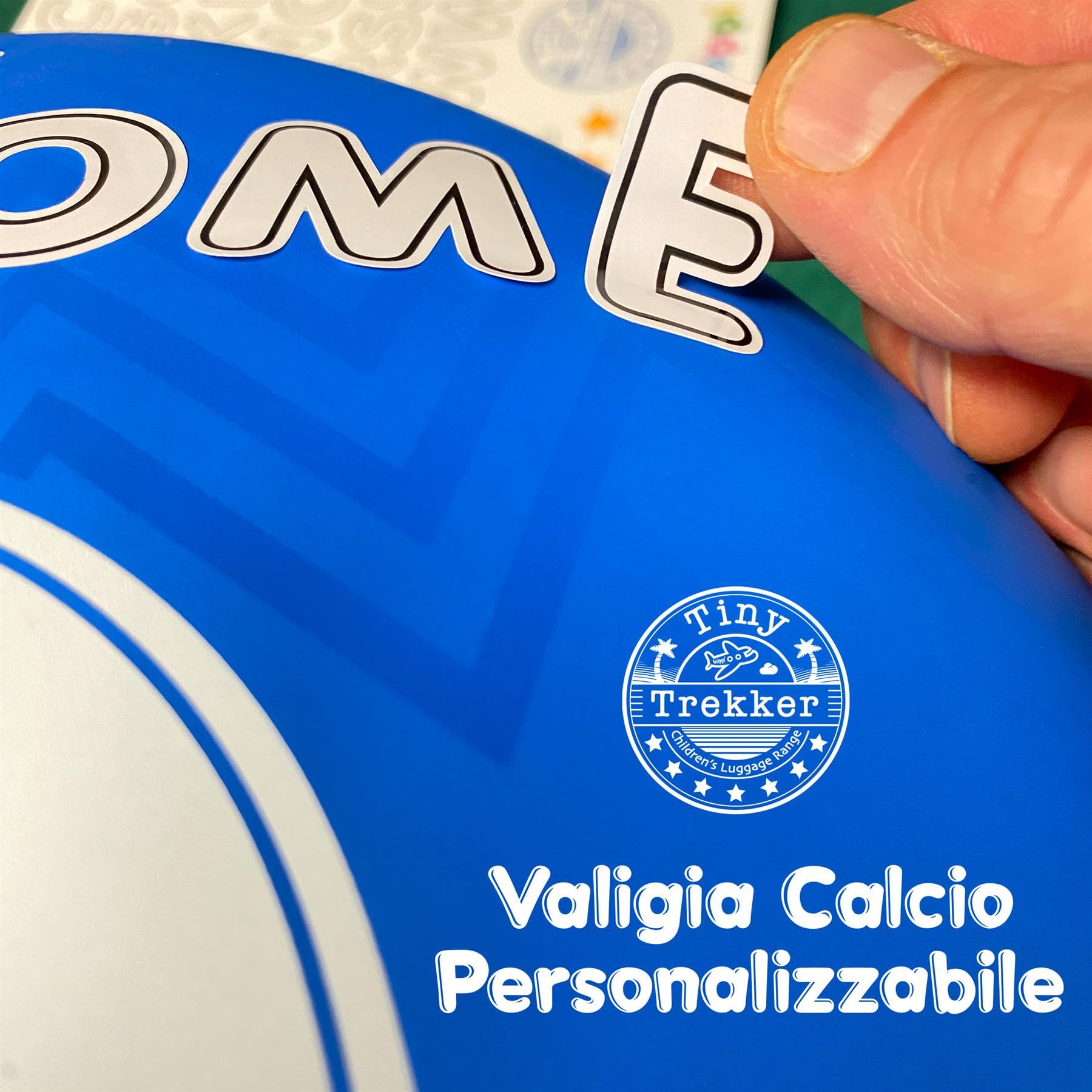 boppi Tiny Trekker Trolley Bagaglio a Mano per Bambini con Scritta Personalizzata - Valigia Bagaglio a Mano da Cabina con Ruote 17L - Calcio Italia Euro 2024
