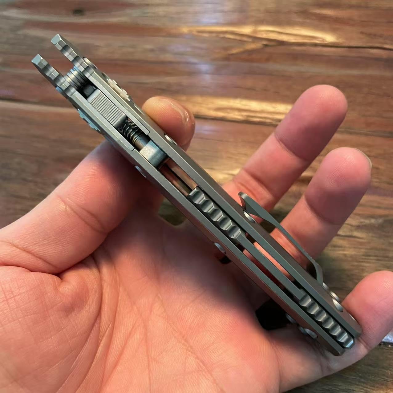 M390 Pocket Folding Knives Ram-Lok S/E Manual Knife Fluted Titanium Handle (3.9" Stonewash)