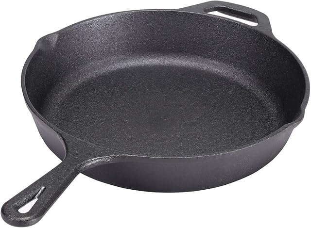 Warmiehomy Cast Iron Frying Pan 2.3kg Round Griddle Pan in 26cm Diameter Cast Iron Skillet Non Stick Fry Pan with Handle and Flat Surface