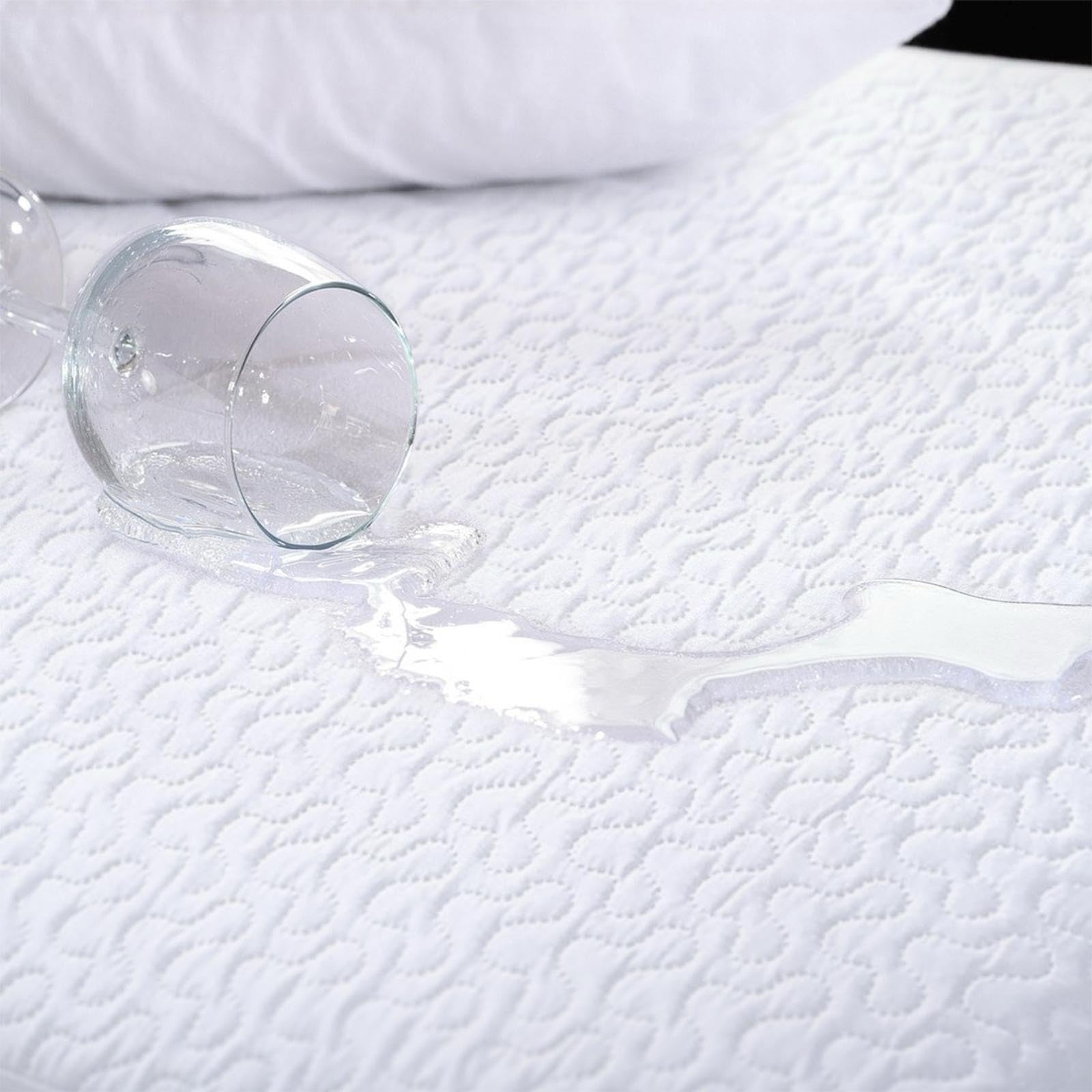 Takt Quilted Waterproof Mattress Protector Single Bed 90x190+40cm Deep Pocket, Hypoallergenic Soft Breathable Mattress Cover, Washable Fitted Single Mattress Protector, White