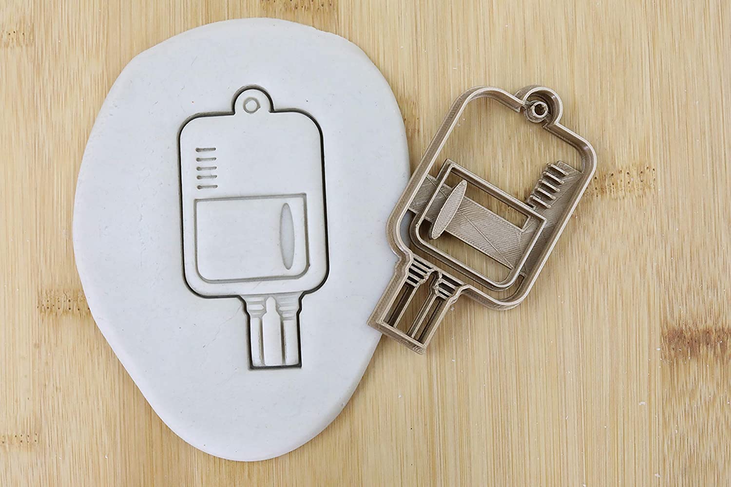 Erste Hilfe/Medizin Set(9st) EKG/Blut Spende/Spritze/Pflaster/Krankenschwester Haube/Krankenwagen/Cookie Cutter Fondant Keksstempel/Ausstechform Keksausstecher Plätzchen ca. 8cm