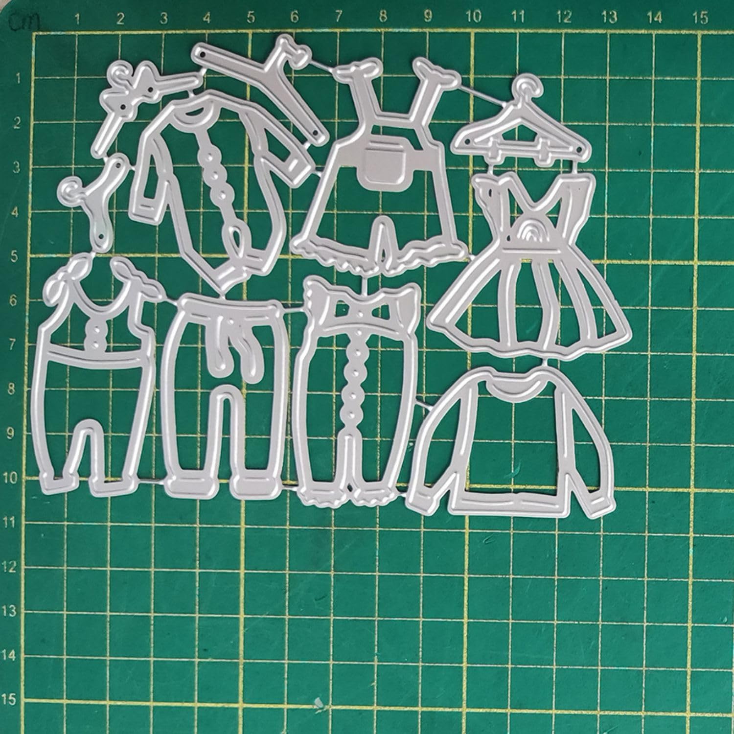 Matrices De Découpe En Métal Pour Scrapbooking - Formes Vêtements De Bébé - Pour Cartes, Albums Photo Et Artisanat Papier