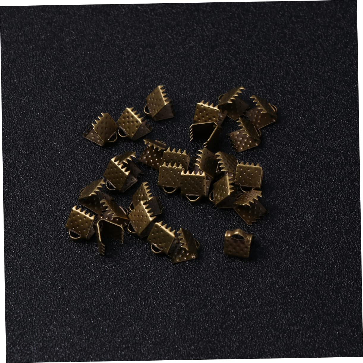STOBOK 500pcs Metal Jewelry Fastener Clips DIY Accessory 6mm Plated Clip for Bracelet Jewelry Making