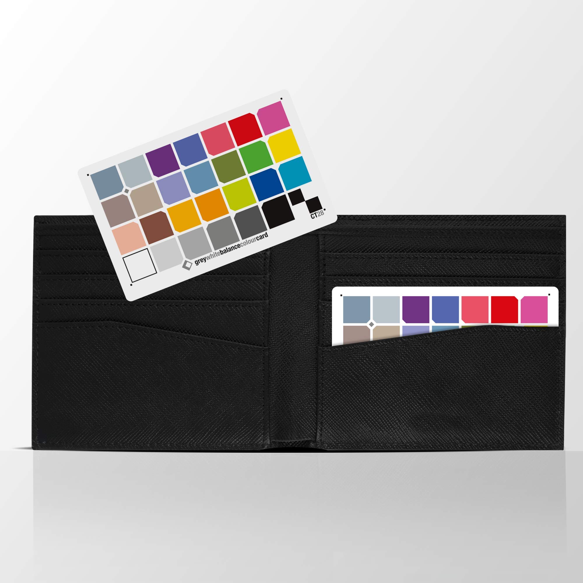 Tarjeta CT28 Color Gris para Fotógrafos y Diseñadores. Tarjeta de Crédito CT28 de 3 x 2 (86 mm x 54 mm). Tarjeta de PVC impermeable laminada mate para todas las condiciones incluyendo bajo el agua.