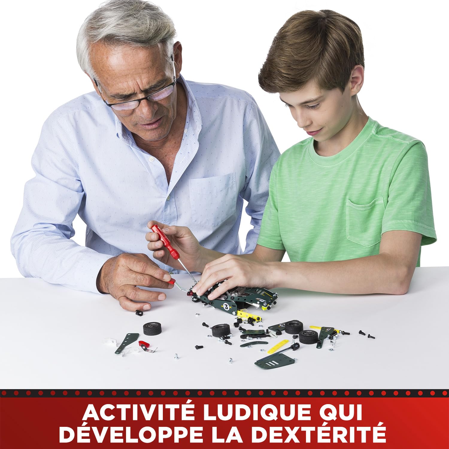 Bandai - Meccano Cabriolet Rétro Friction - Coffret de Construction 5 Modèles - 225 pièces, moteur rétro-friction, outils, notice - Kit Activité assemblage voiture - Jouet Enfant 8 ans et + - APM20102