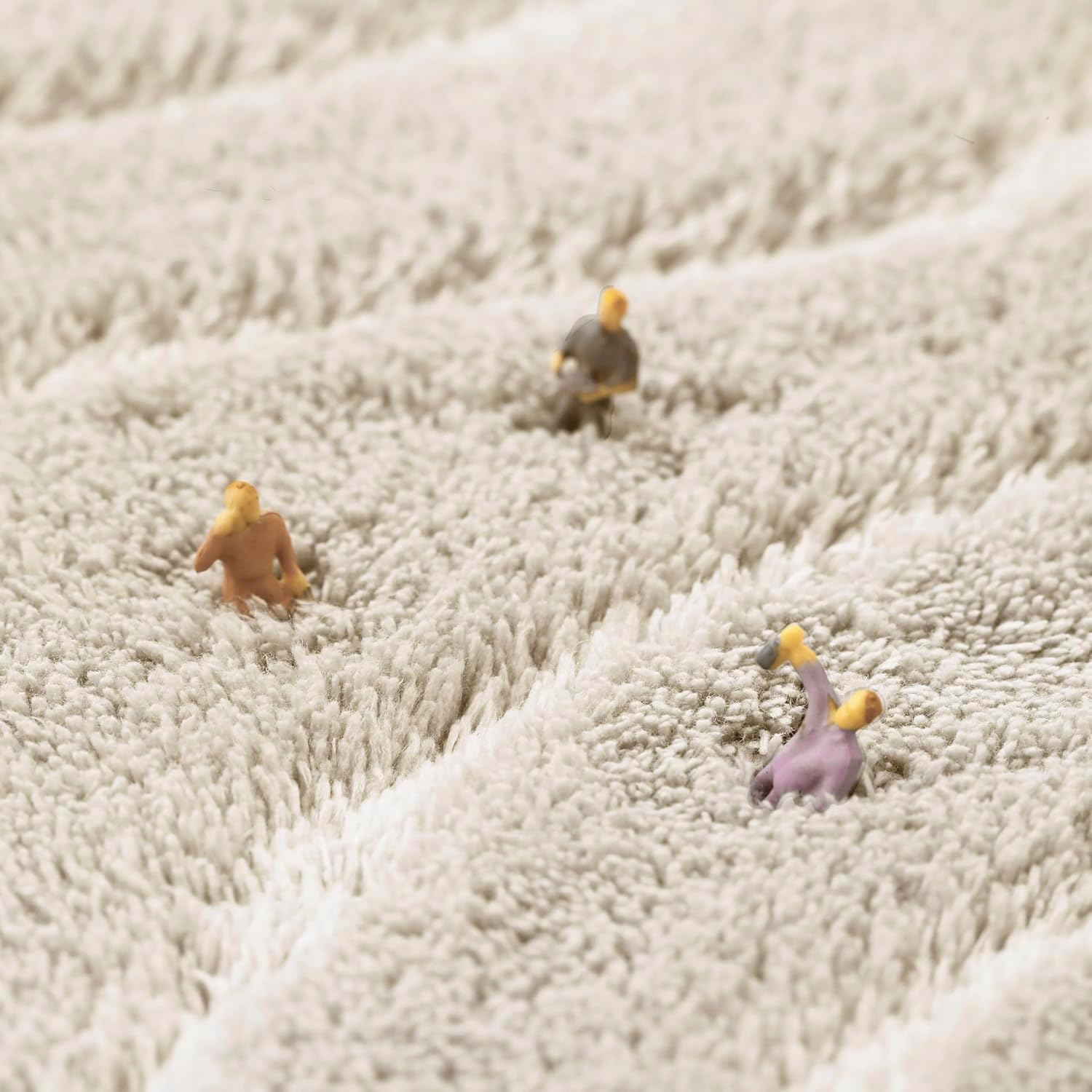 MINIDEAR Bathroom Rugs 36x24 Beige - Thick Memory Foam Bath Mat, Ultra Soft & Plush Fluffy, Non-Slip, Quick Dry, Absorbent Washable Floor Microfiber Mat for Tub, Home Decor Accessories