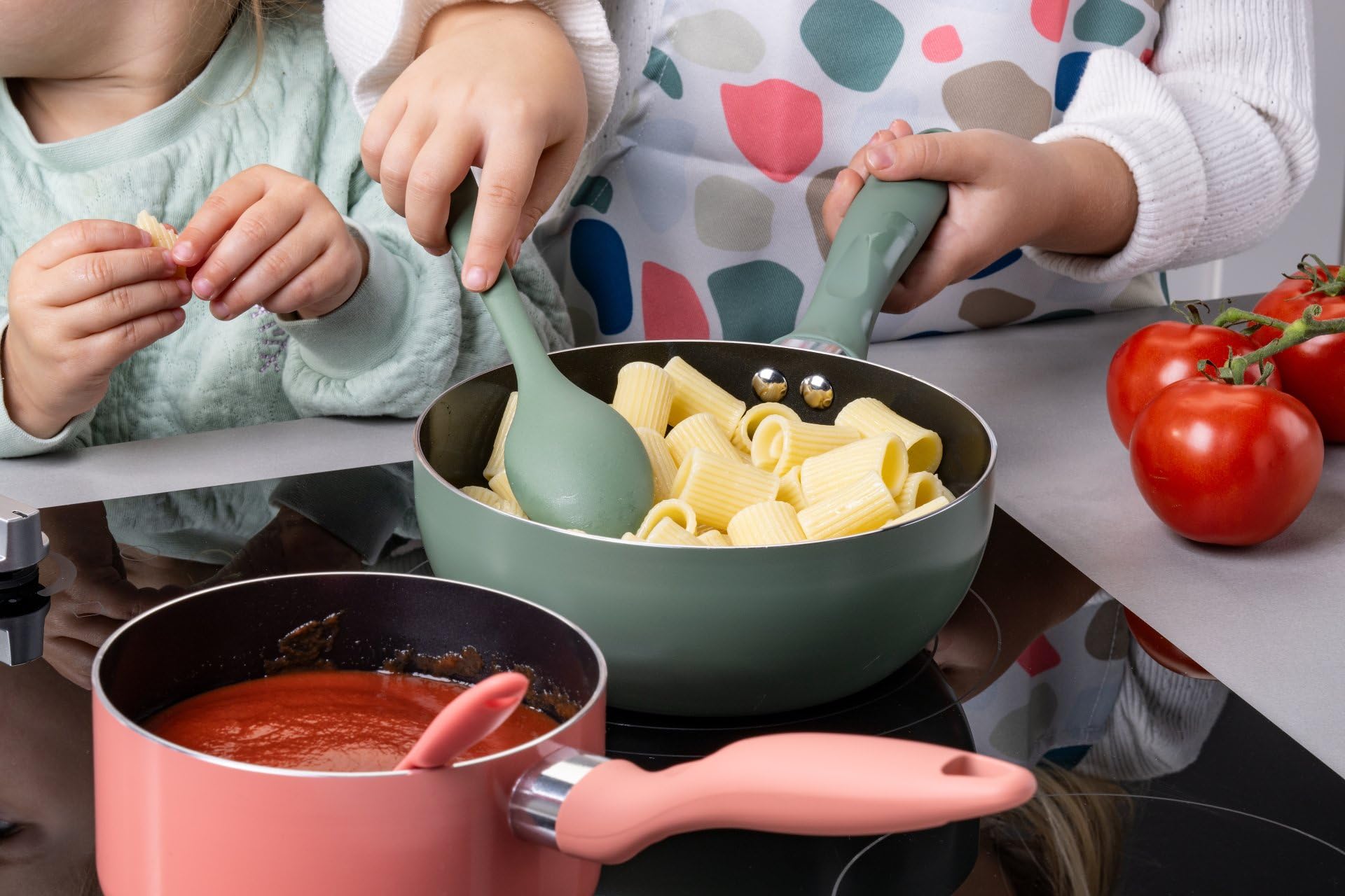 Fackelmann Mini Cook Set de Utensilios de Cocina Infantiles, incluye Wok, Sartén 12 cm y Espátula Ranurada