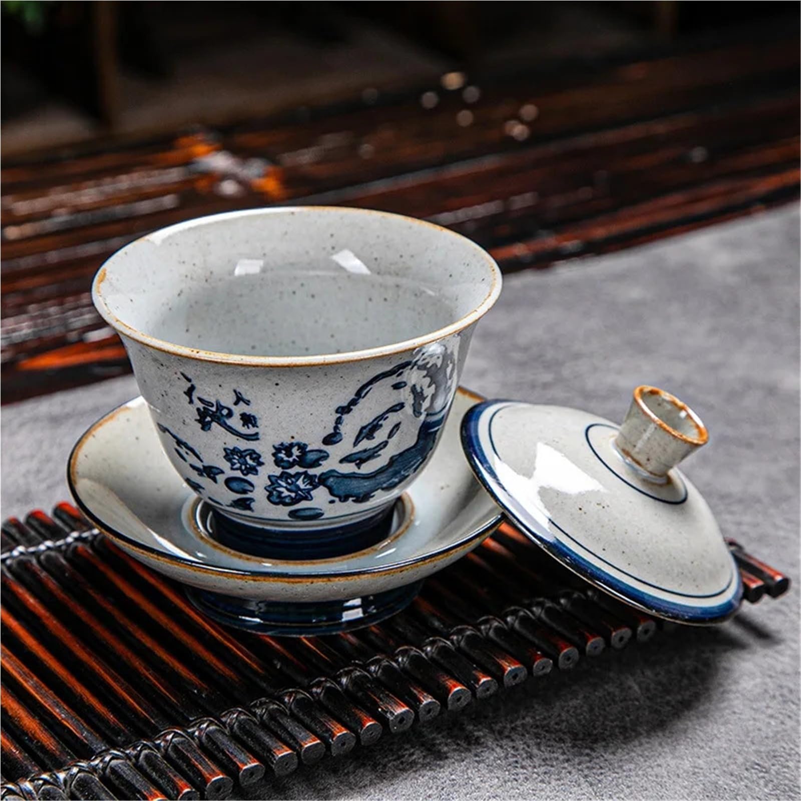 Taza infusora de té, diseño vintage de leña pintada a mano, cuenco de cerámica azul y blanco, juego de té Kung Fu, cubierta de cerámica (peonía)