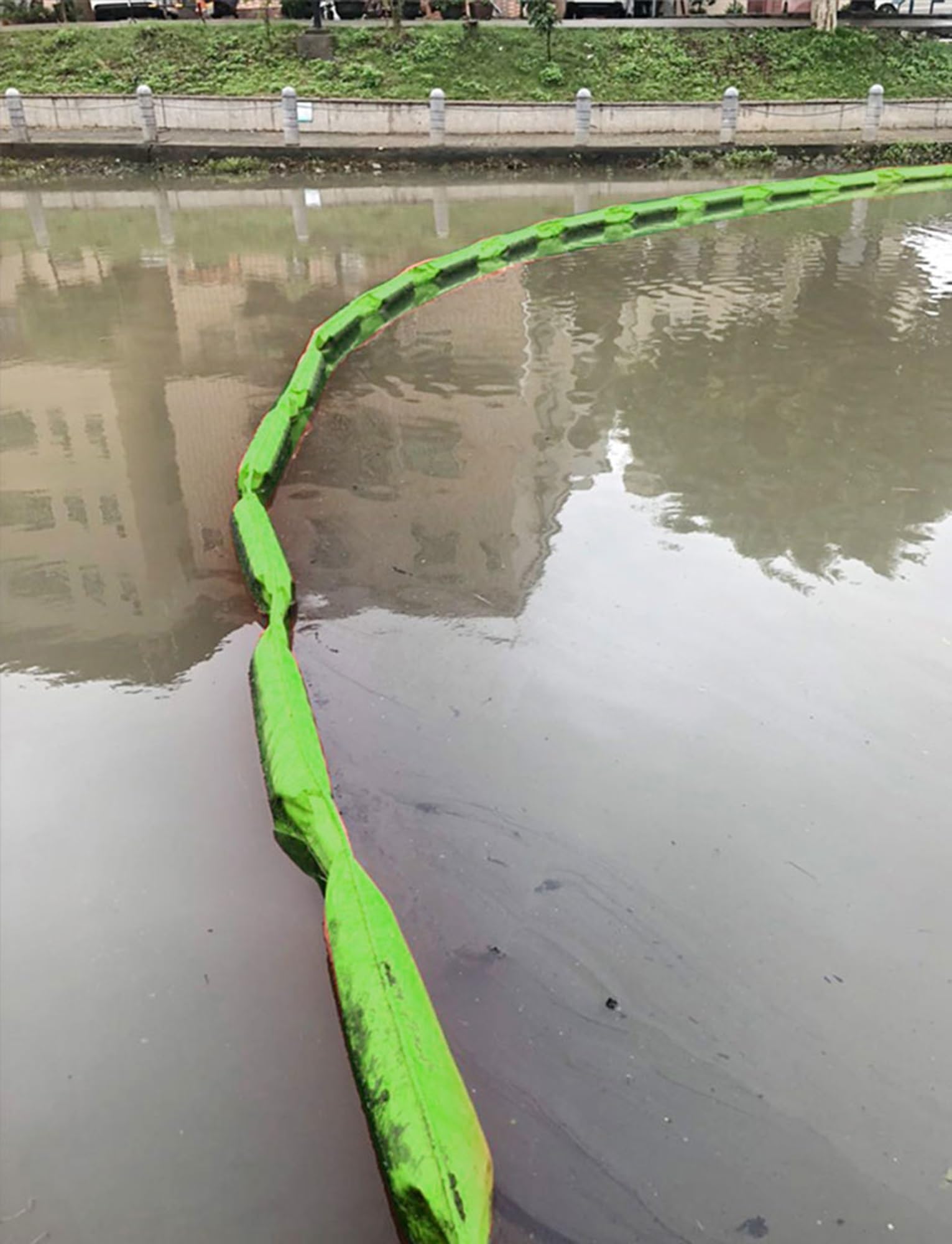 Rompeolas Flotante - tubería de PVC Plegable