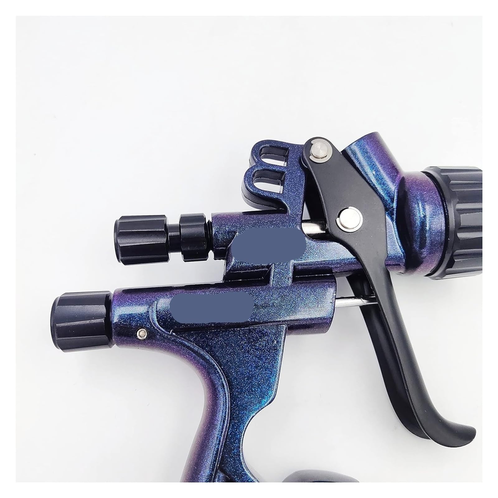 1.3 Pistolet natryskowy do lakieru bazowego/bezbarwnego 600ML CUP
