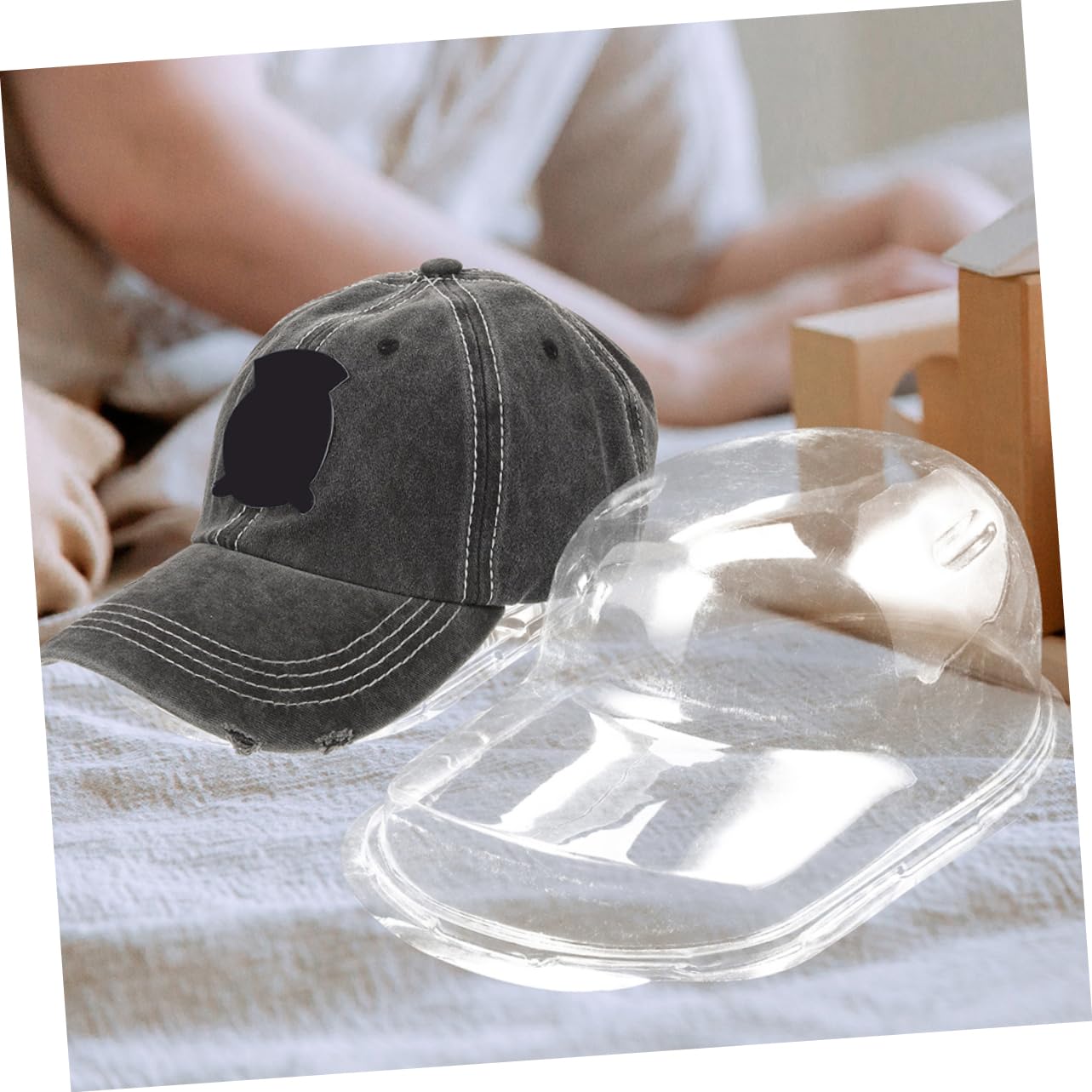 Gatuida Organizador de Gorras de Béisbol 6 Unidades Cajas Transparentes Colgantes, Soporte de Plástico Pp para Proteger y Organizar Sombreros Visera Curva en Hogares y Tiendas