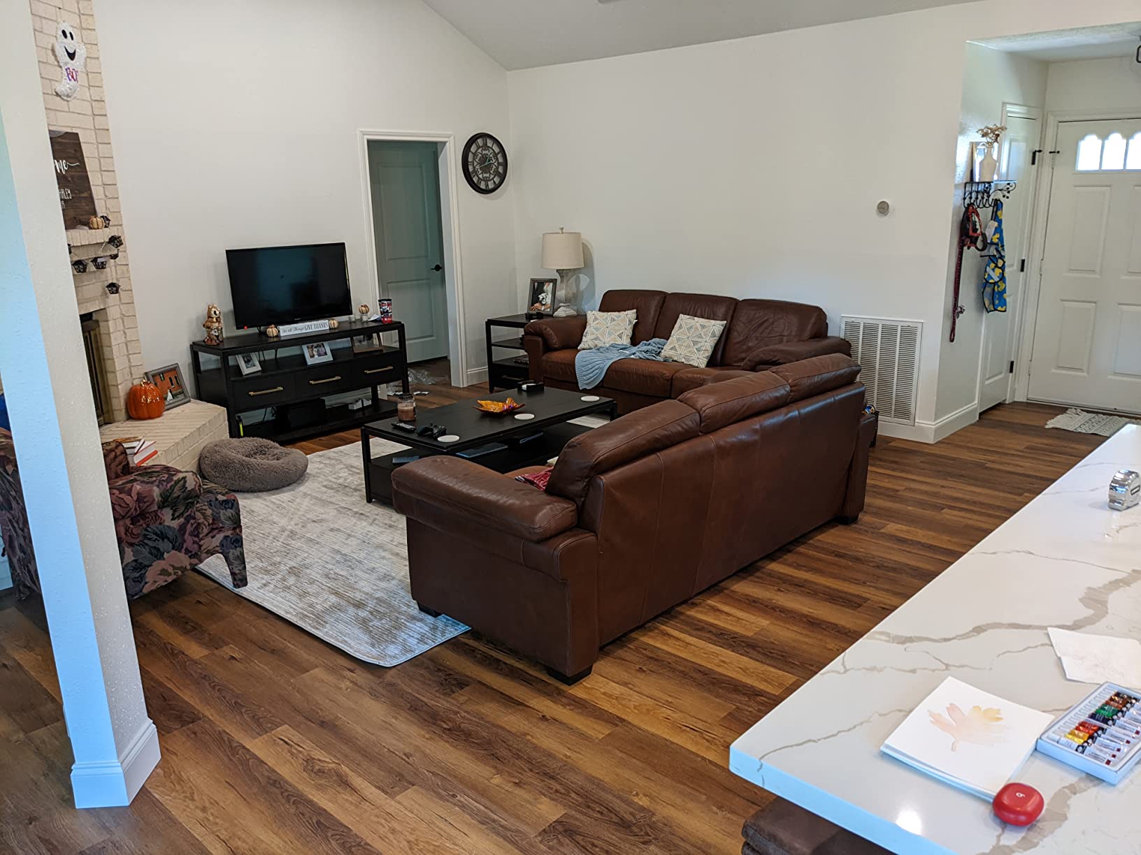 33/mo Finance SAFAVIEH Vision Collection 8' x 10' Cream VSN606F Modern Ombre Tonal Chic Non