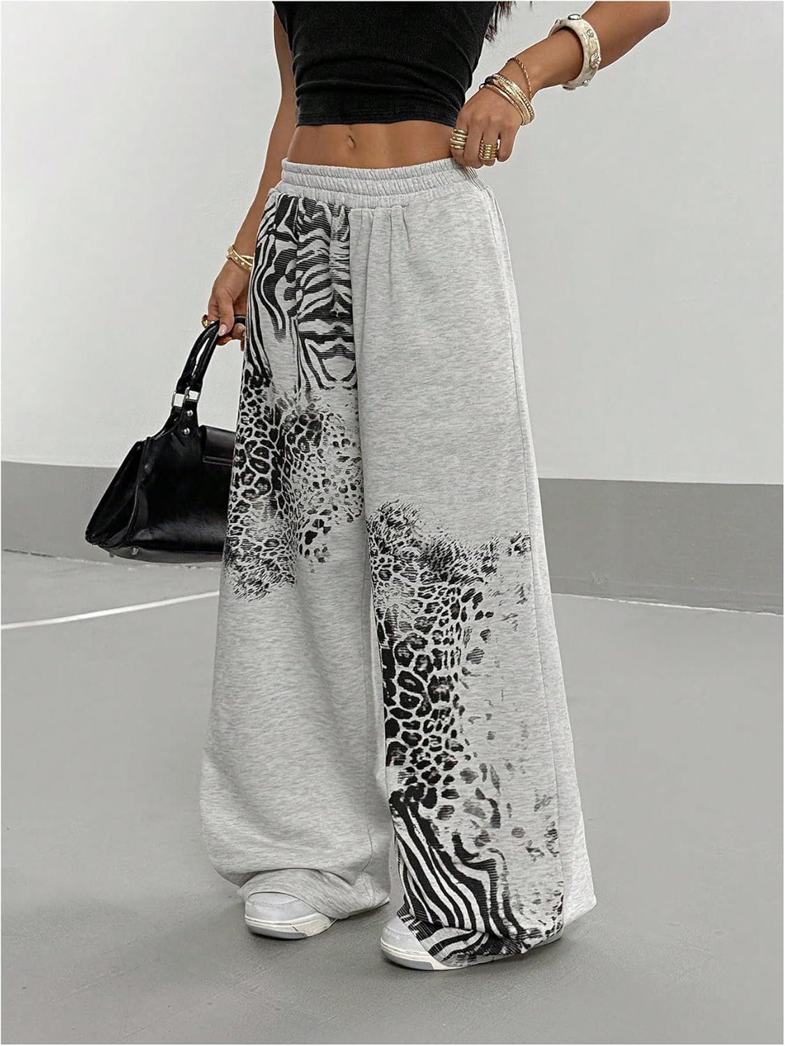 Verdusa Women's Y2k Goth Leopard Print Baggy Sweatpants Elastic Waist Wide Leg Long Pants - Image 3
