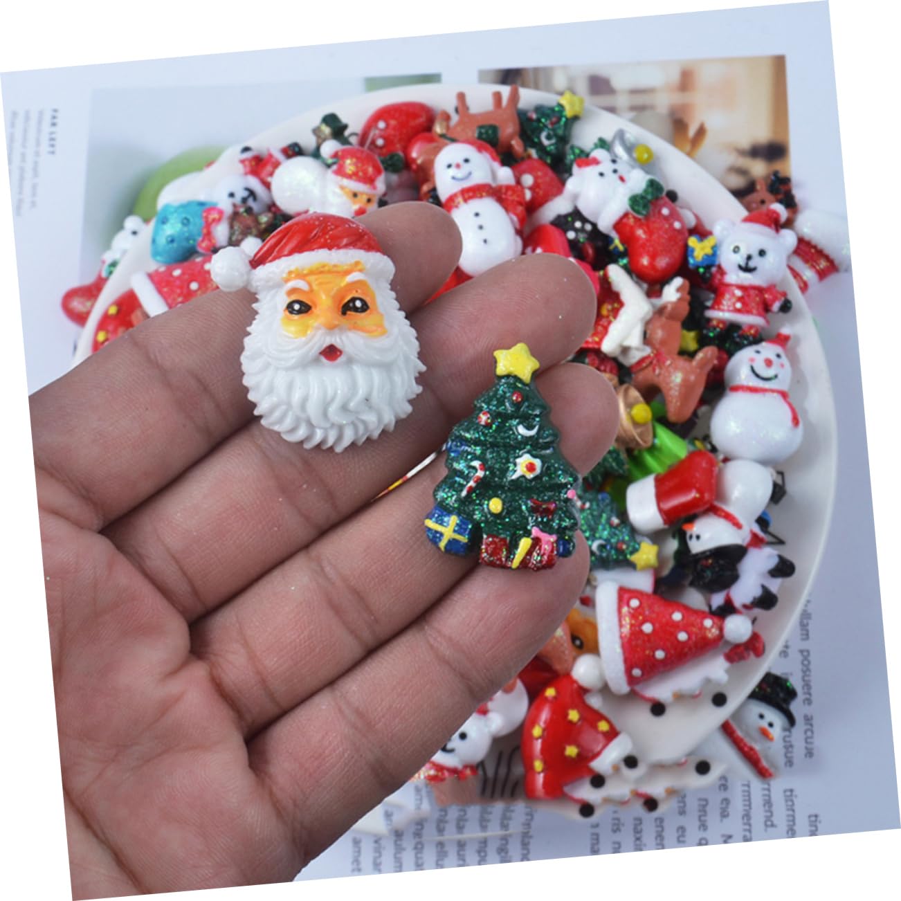 SEWACC 150 Piezas Adorno De Navidad Decoración Navideña En Miniatura Adorno Navideño Encantos De Espalda Plana Árbol De Navidad En Miniatura Adornos Navideños En Miniatura Accesorios Ar