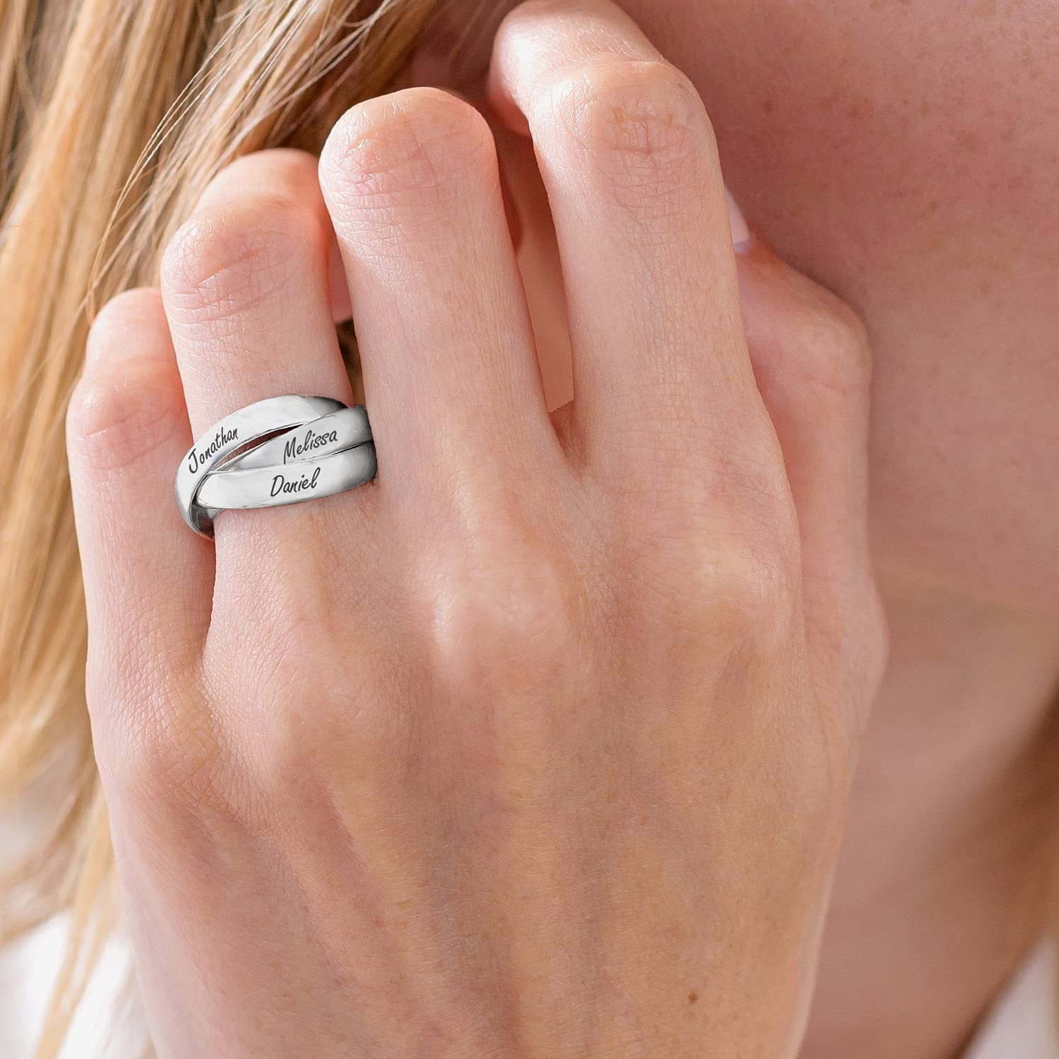 MYKA - Anello Personalizzato Charlize - Tris Anelli alla Russa in Argento 925 - Gioiello inciso con Nomi - Regalo per Donne - Regalo per Festa della Mamma
