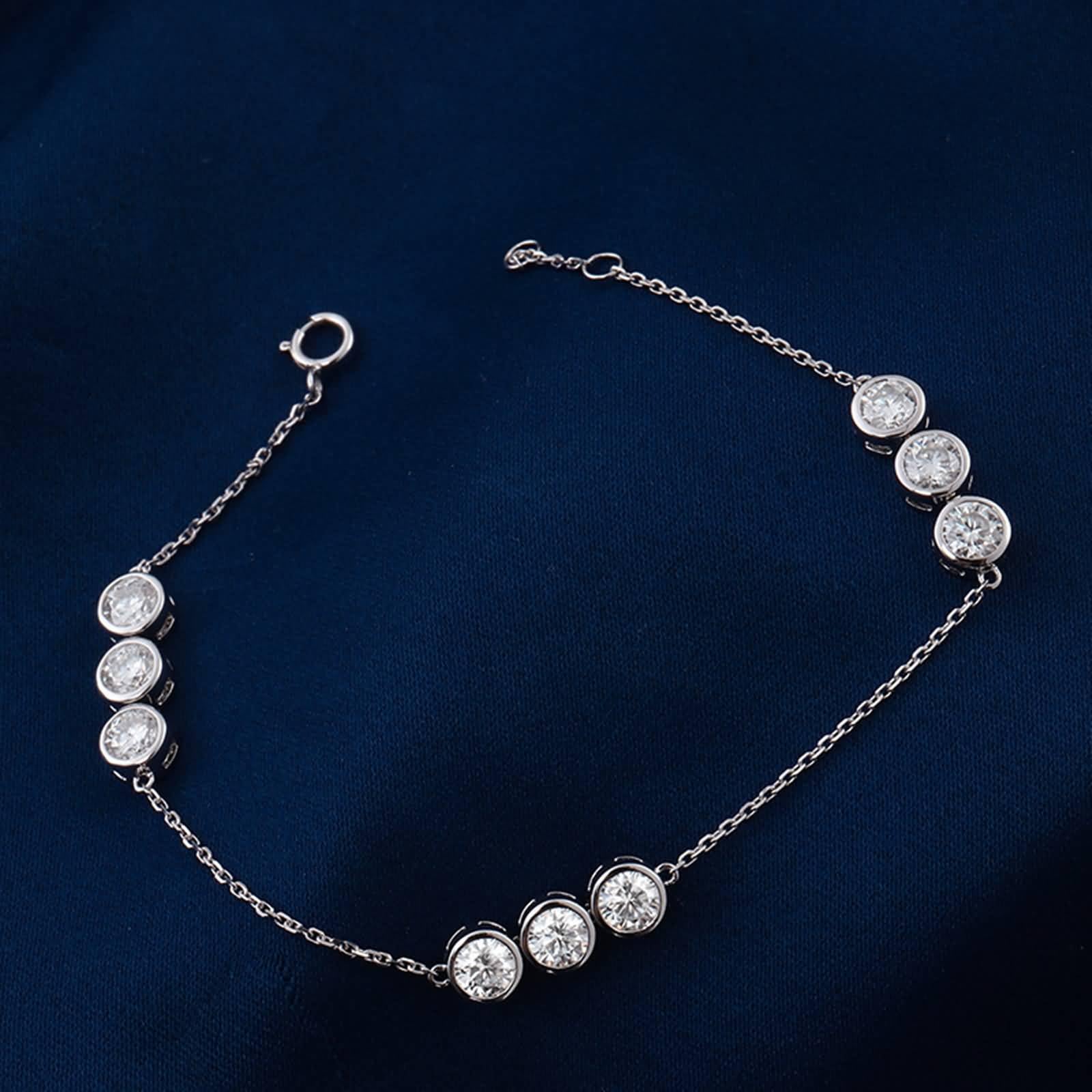 Pulsera de cadena de oro blanco para mujer con moissanita redonda de 4 mm