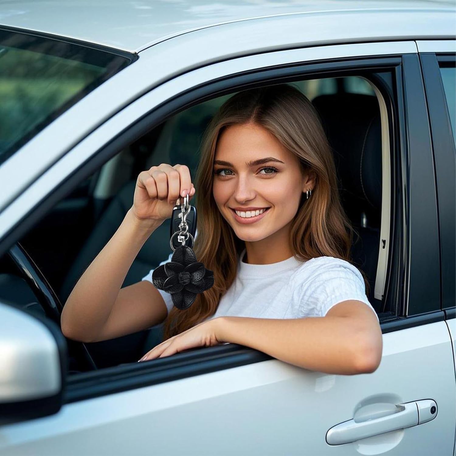 Genuine Leather Flower Keychain， Car Keyring Fob Boho Accessorie for Women Cute Keyring Charm for Handbags - Image 4