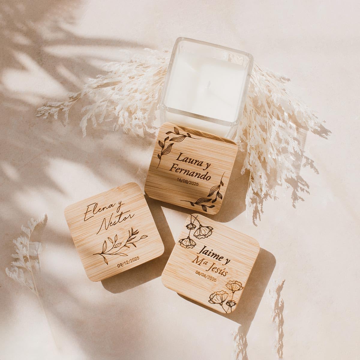 Vela aromática personalizada boda con tapa de madera – Pack de 50 Velas decorativas con nombre y fecha, detalle invitados elegante