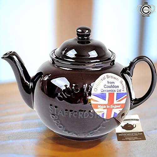 Miniatura 7 de Cauldon Ceramics Classic Brown Betty Tea Pot  Tetera Betty marrón de 4 tazas hecha a mano con logotipo, fabricada con arcilla roja Staffordshire,