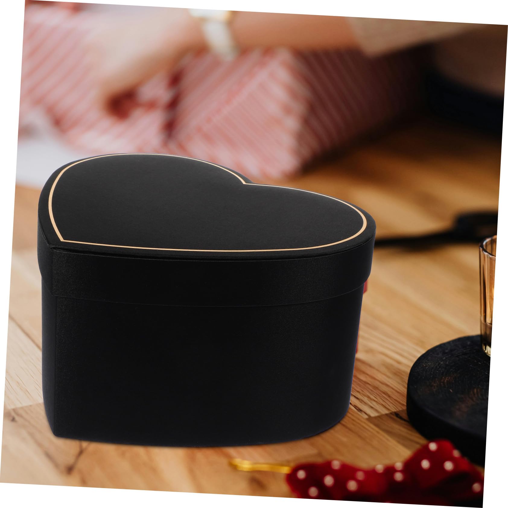 LRXIYODE Herzförmige Geschenkbox Stoffbox mit Deckel Langlebige Aufbewahrungsbox für Schmuck Süßigkeiten und Kosmetik Elegante Verpackung für Jahrestag und Valentinstag
