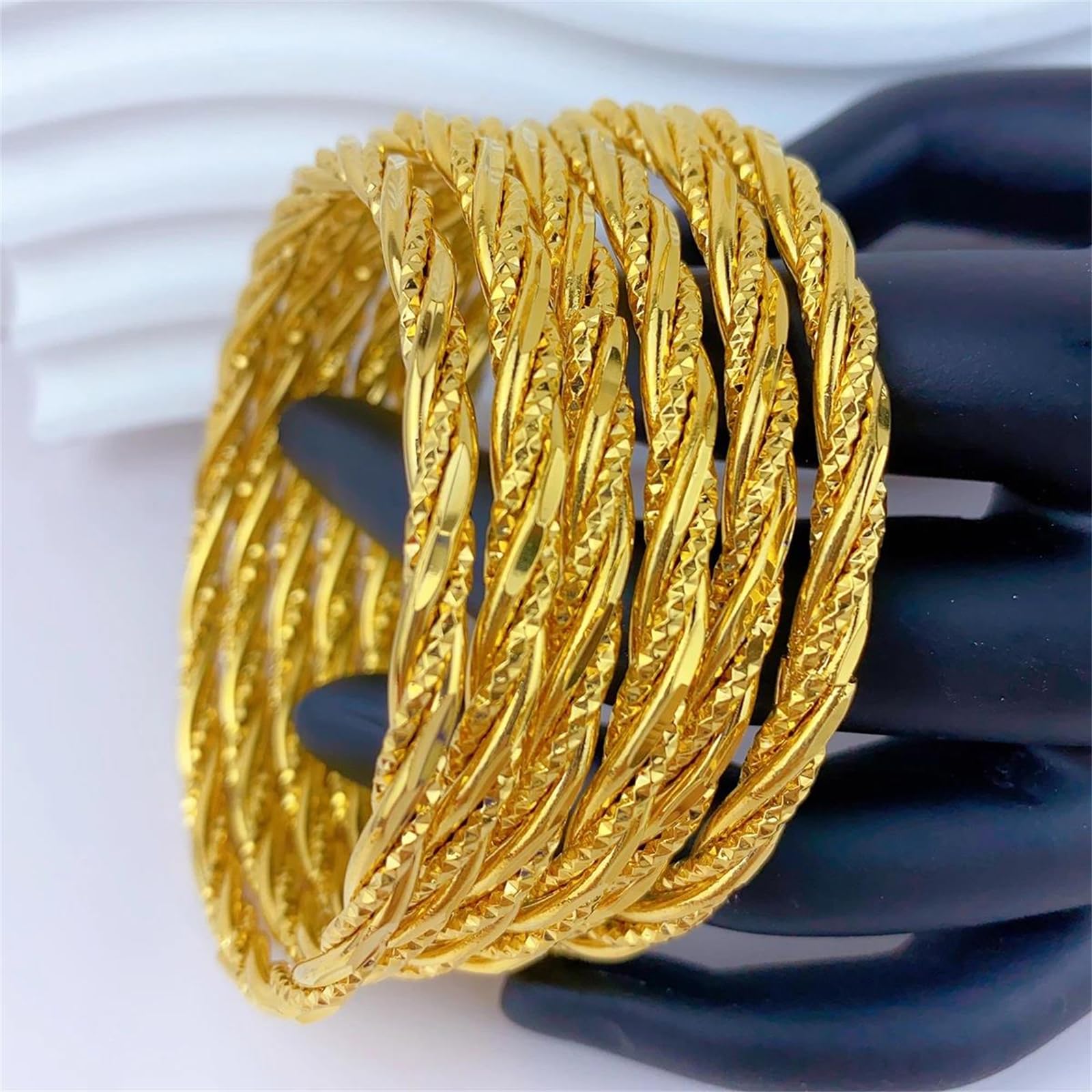 LYGBAOFUL Brazalete de Color Dorado de 62 mm para Uso Unisex. Pulsera de aleación de Cobre de Estilo Bohemio para un Accesorio de Boda o Fiesta Inspirado en el diseñador.