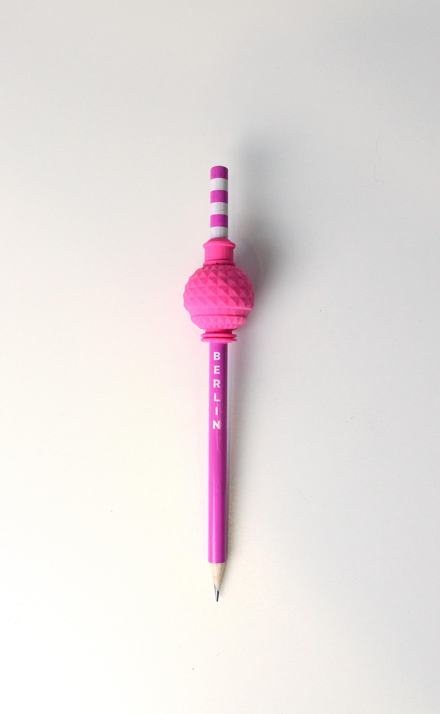 NEUE FREUNDE Berlin Bleistift mit Radiergummi - 20 Stück - Souvenir Fernsehturm Alexanderplatz - Display mit 20 Stück - HB Bleistift mit Radierer