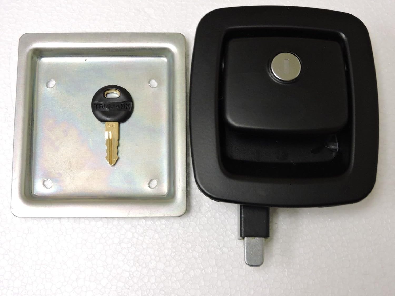 TriMark Lock RV Motorhome Compartment Storage Baggage door