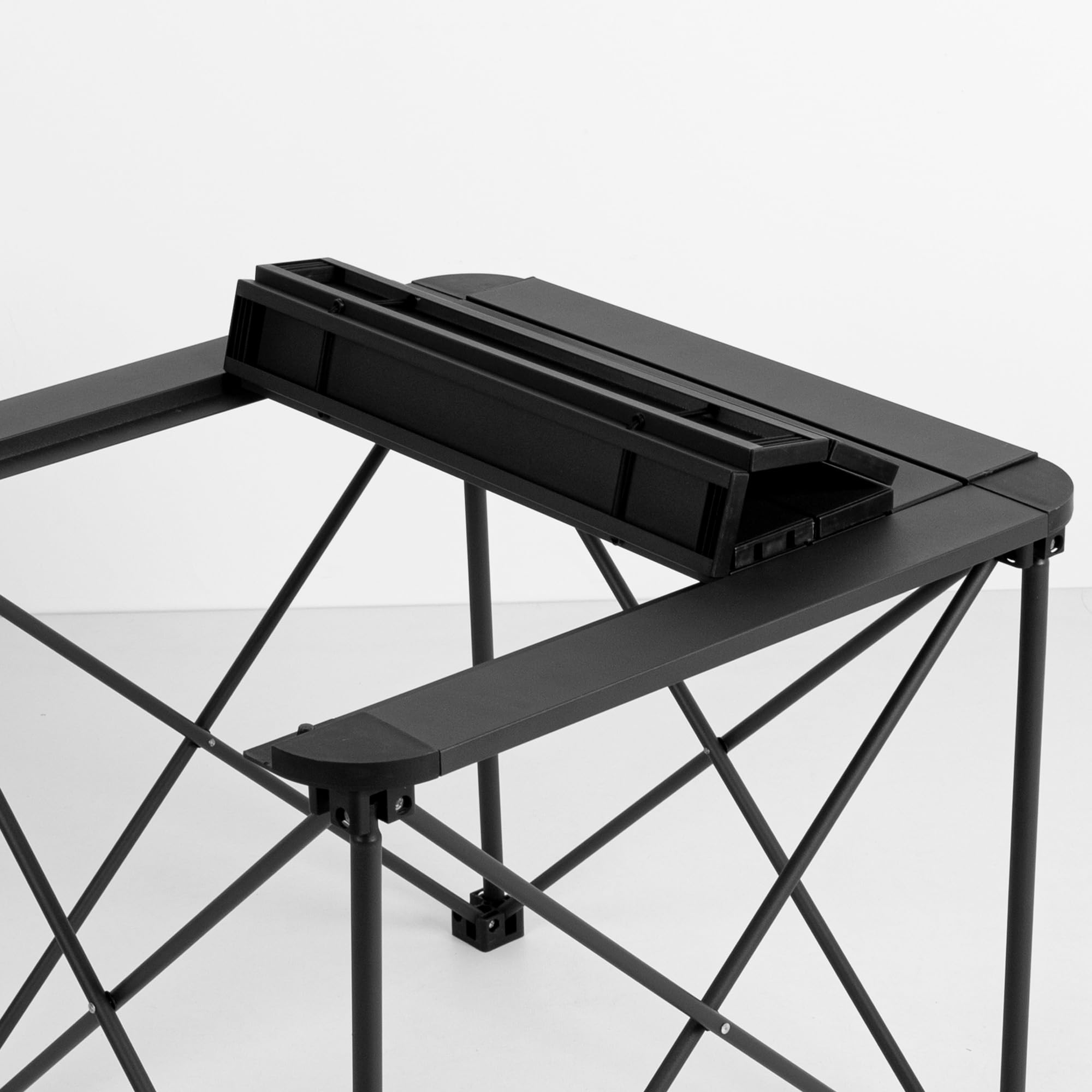 AKTIVE Tavolo da campeggio pieghevole, 52x52x46 cm, Piedini antiribaltamento, Piano e struttura in alluminio, Supporta 30 kg, Pieghevole compatto