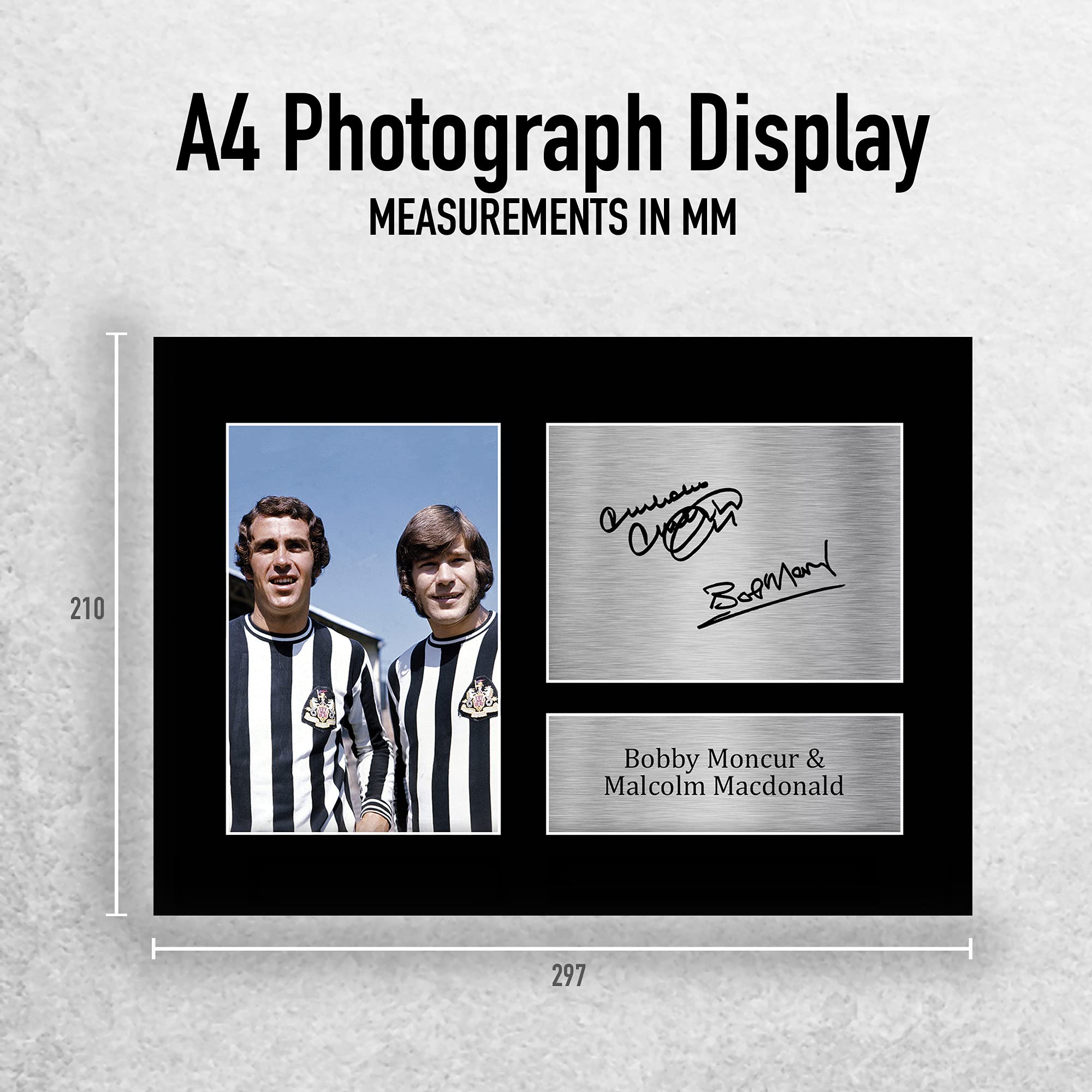 HWC Trading A4 Bobby Moncur & Malcolm Macdonald Magpies Regali Stampati Autografo Firmato Foto Per Gli Appassionati Di Calcio E Sostenitori