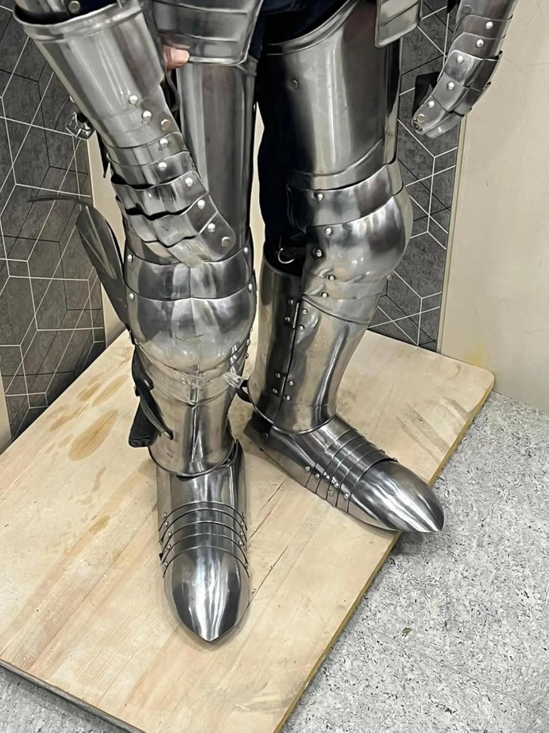 Medieval Gothic Style Full Plate Armor Decorative Display Set