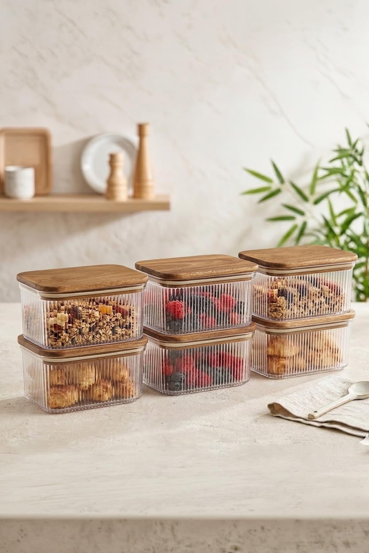6er Vorratsdosen Set 900 ml mit Holzdeckel und Etiketten – Luftdichte Rechteckige Acryl Vorratsbehälter – Stapelbare Aufbewahrungsdosen für Frühstück, Kaffee, Nüsse und Lebensmittel