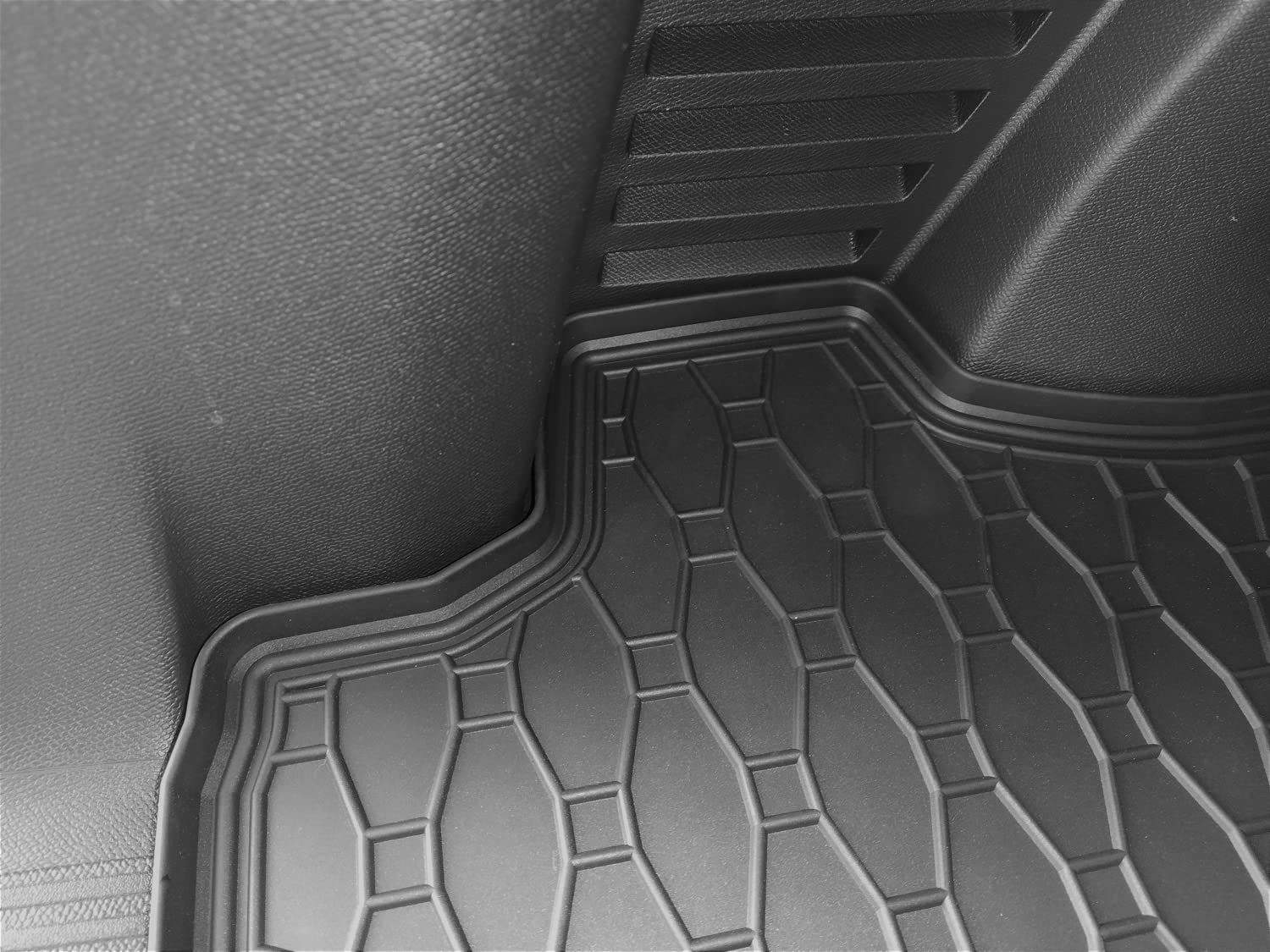 3D Rubber Floor Mats For PEUGEOT 5008 II | BJ From 2017> | Gray Fitti