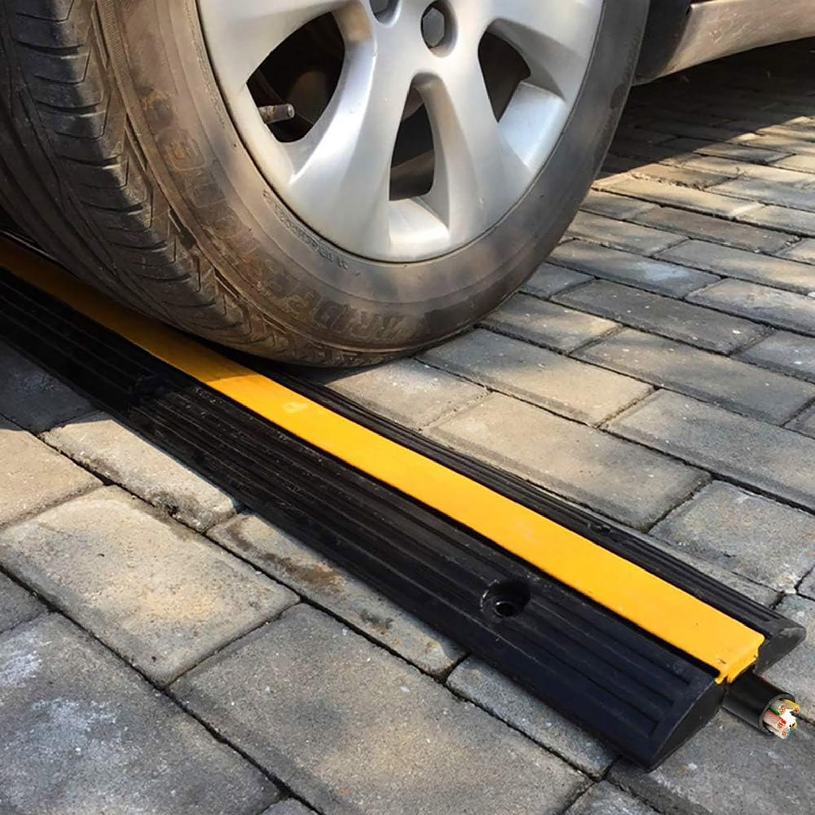 Pasacables de Suelo para Proteger Las Cables Protector, Protección de Piso de Riel de Cable y Manguera de Un Solo Canal Resistente, 97 X 15 X 3 cm, para Uso en Interiores y Exteriores