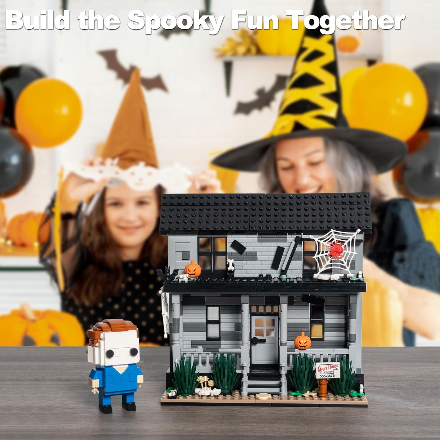 Horror Movie House and Figure Building Blocks Set, for Teens and Adults, Scary Collectible Toy for Horror Fans, Creative Display Decoration, Spooky Play and Collecting, 586 Pieces