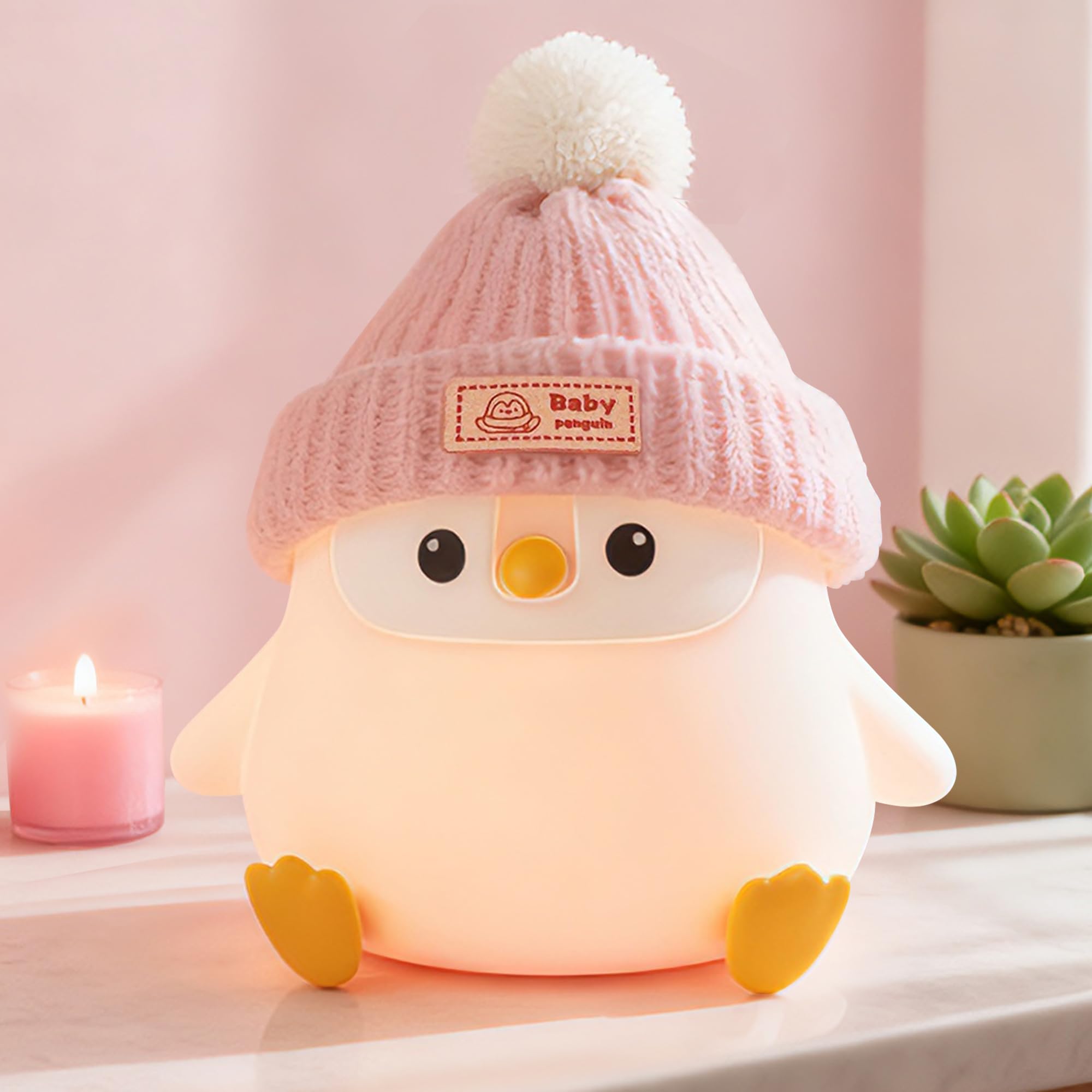 FAMIDUO Luce Notturna Pinguino Rosa Seduto, Lampada Silicone Alimentare | Seduto Cappello Maglia Rosa, Touch 2 Livelli, Timer 20min, USB-C Ricaricabile, 3000K, Regalo Bambina Compleanno Neonato