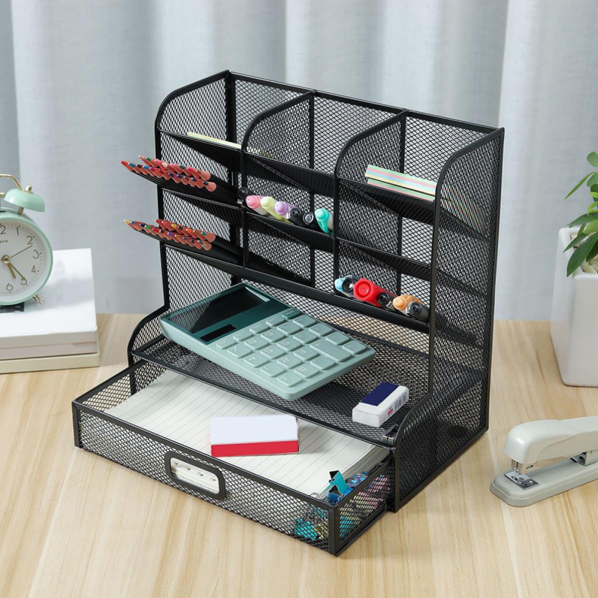 BETOOKY Metall mit Glatten Kanten und Leicht zu Reinigen mit Stiftehalter Mehreren Fächern Stabiler Schreibtisch Organizer in Schwarz für Klassenzimmer und Küche
