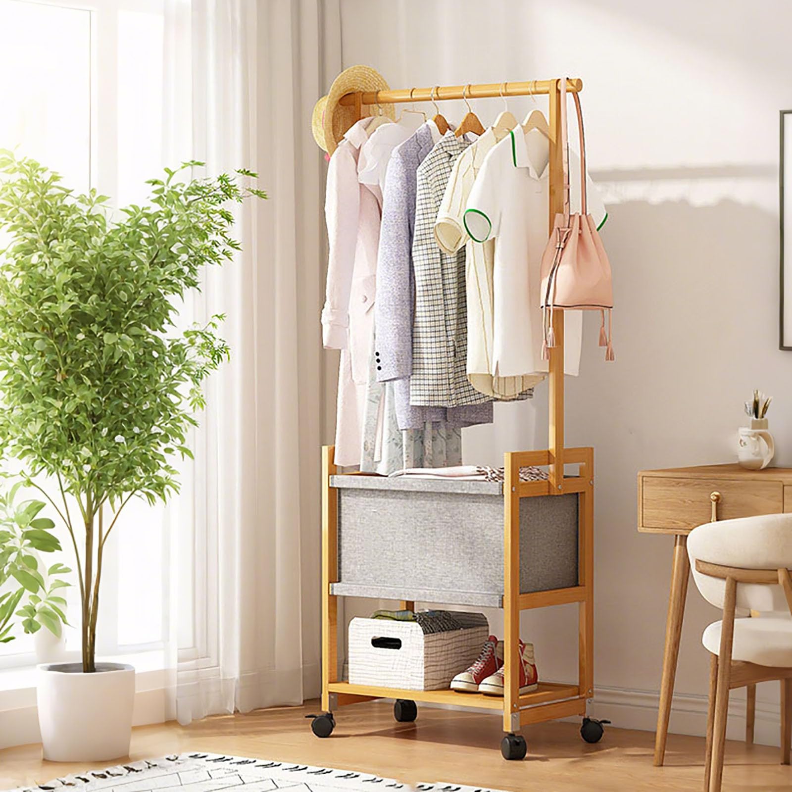 Porte-vêtements en bois massif : le vestiaire autonome haut de gamme