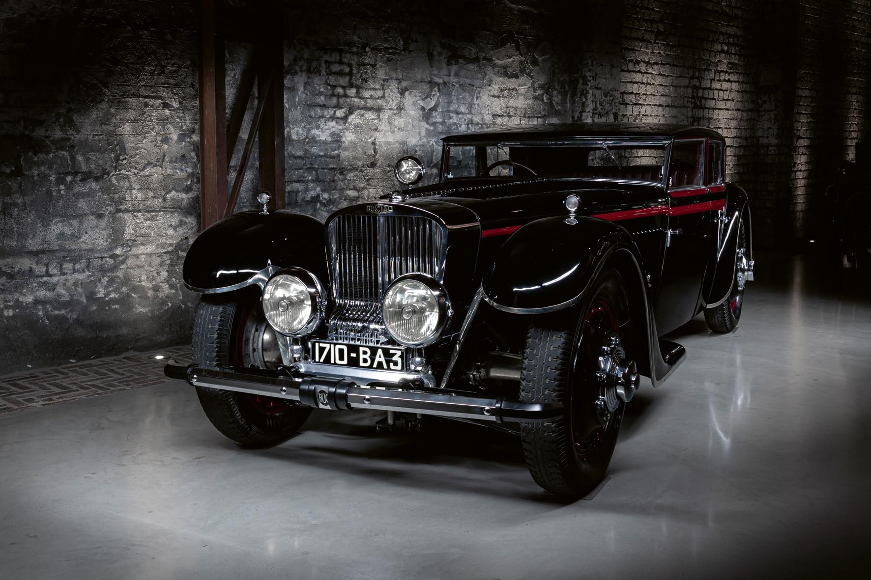Classic Cars Review: Revised Edition