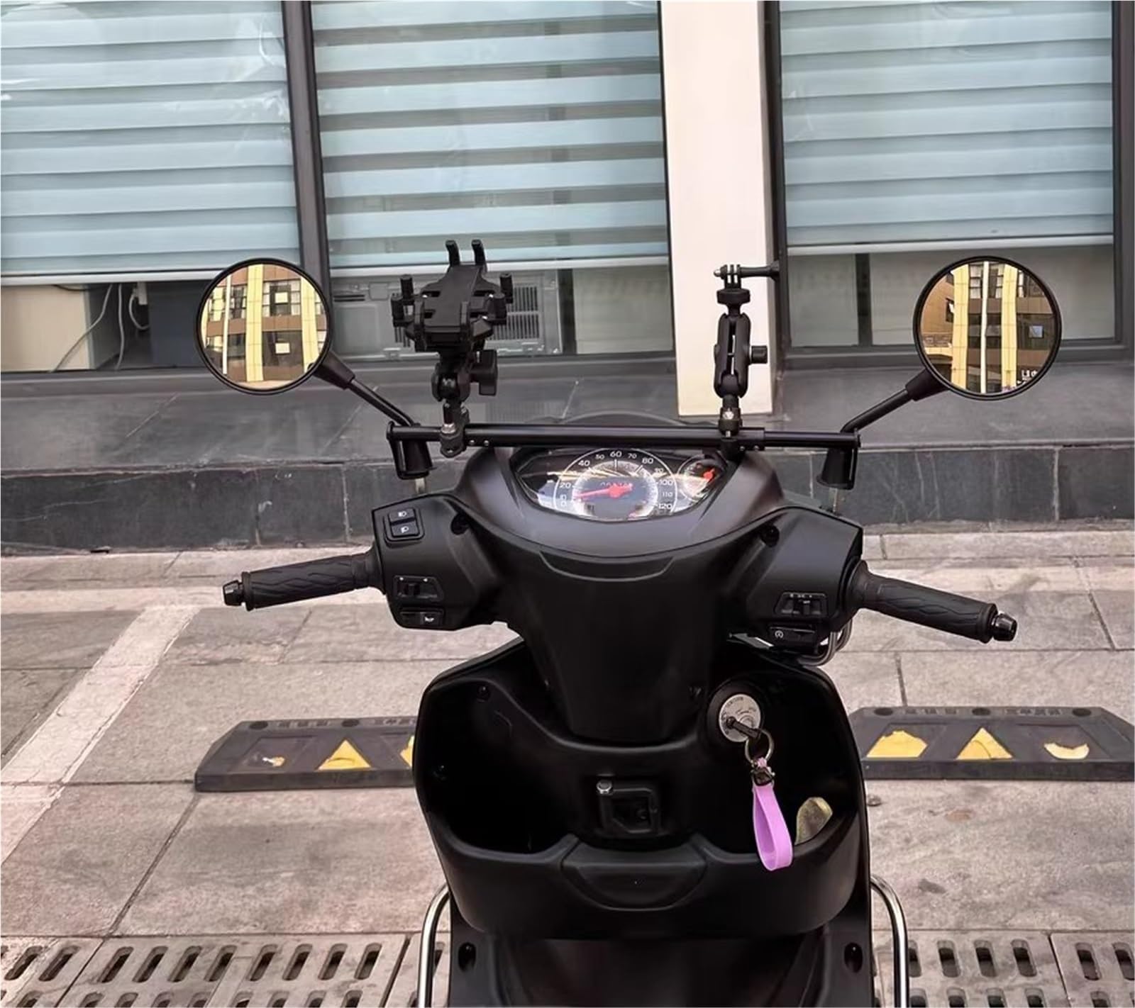 Support de Navigation de Moto Barre D'extension Réglable Guidon Barre Transversale Universelle pour Scooter Support Téléphone ATV Barre Transversale D'équilibre(Black)