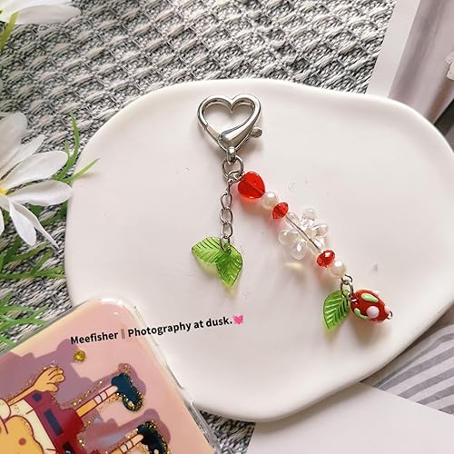 Miniatura 4 de Meefisher Y2K - Llavero estético con diseño de mariposa y fresa, con diseño de oso y guitarra, bonito llavero para niñas y mujeres